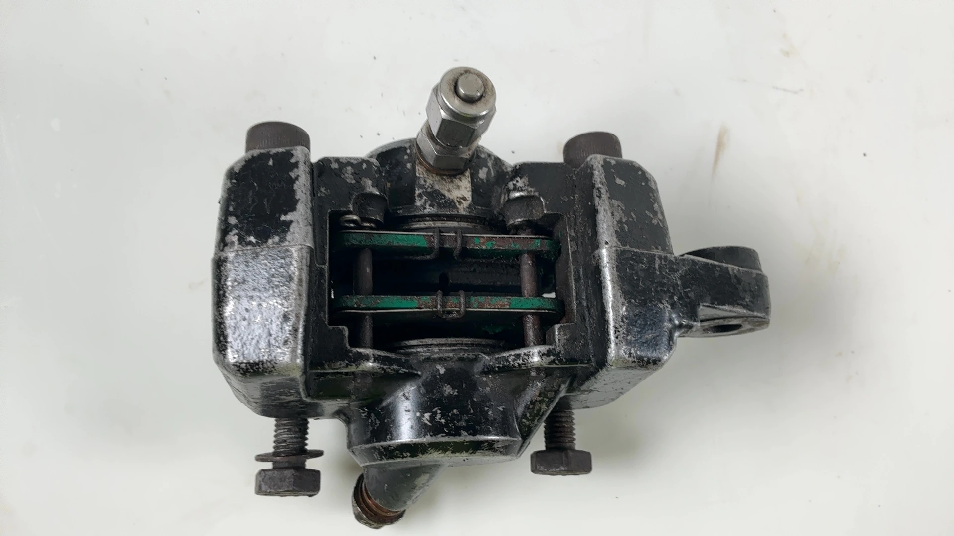 Suzuki GSX400F GSX400 400cc Rear Brake Caliper 1980 1981 OEM 69100-05C31 - Image 6