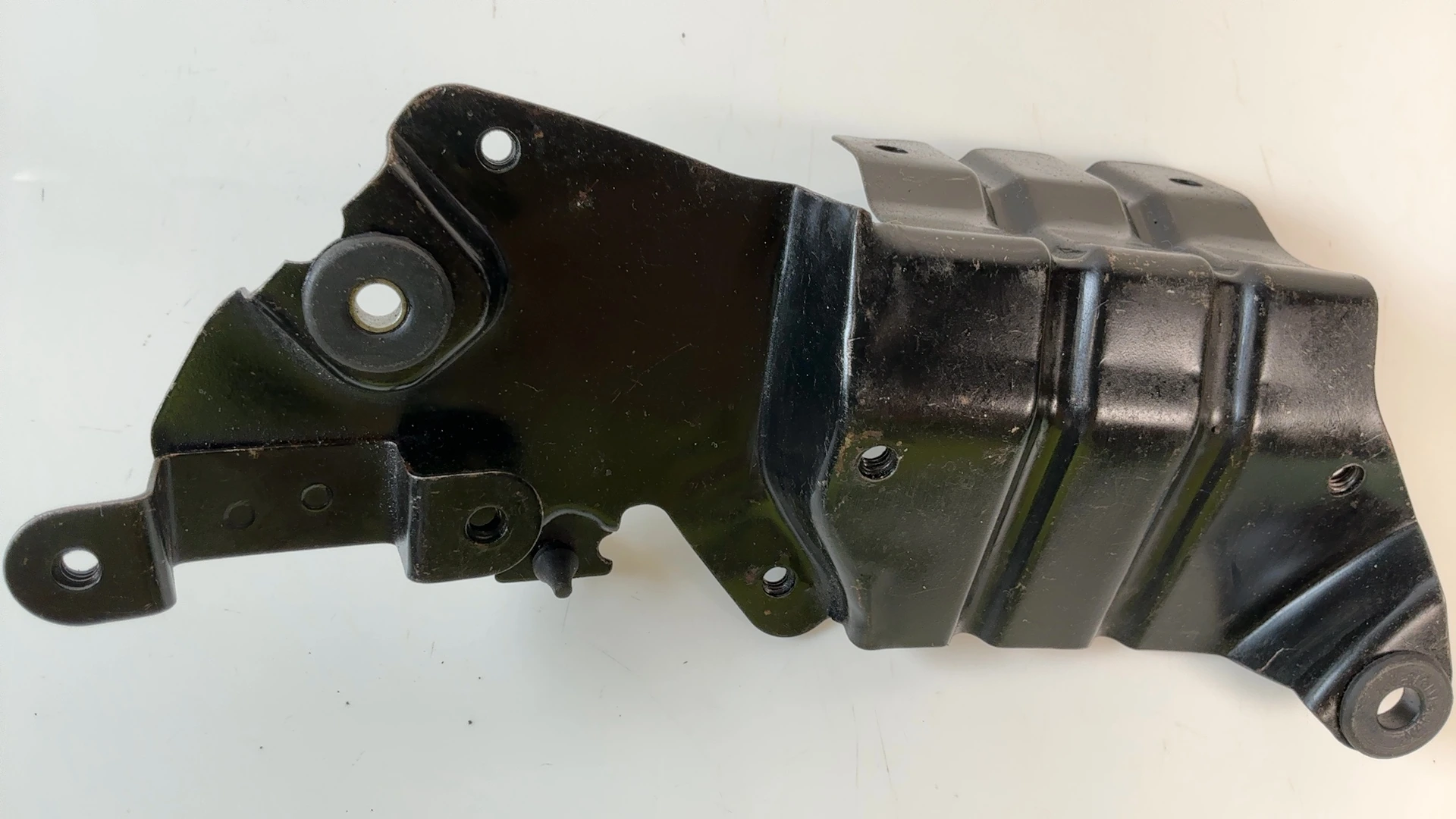 Suzuki GS700 GS700E 700cc Electrical Regulator Bracket 1985 1986 OEM 32870-31300 - Image 2
