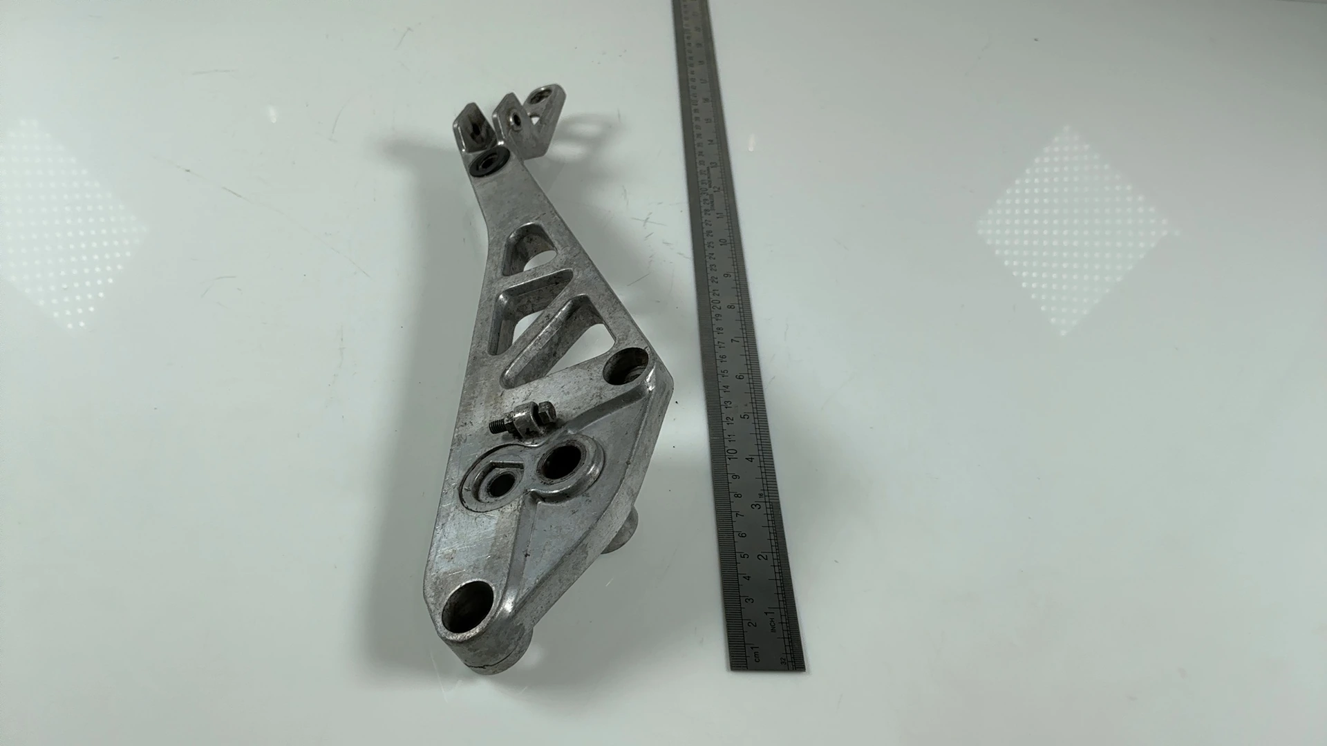 Honda VT250F MC08 250CC Front Right Footrest Bracket 1982-1984 OEM 50610-MB2-000 - Image 3