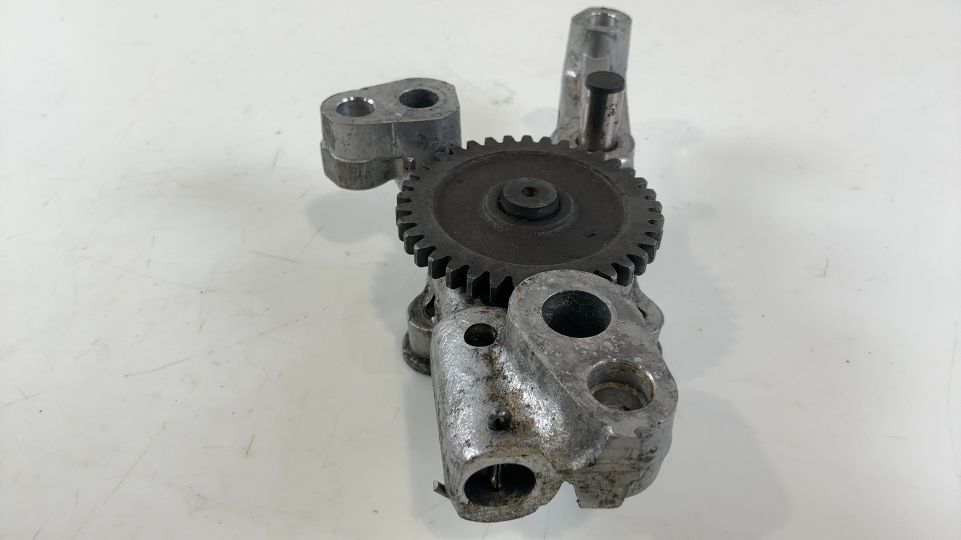 YAMAHA XS360 XS400 360CC Engine Motor Oil Pump 1976-1983 OEM 1L9-13300-00-00 - Image 7