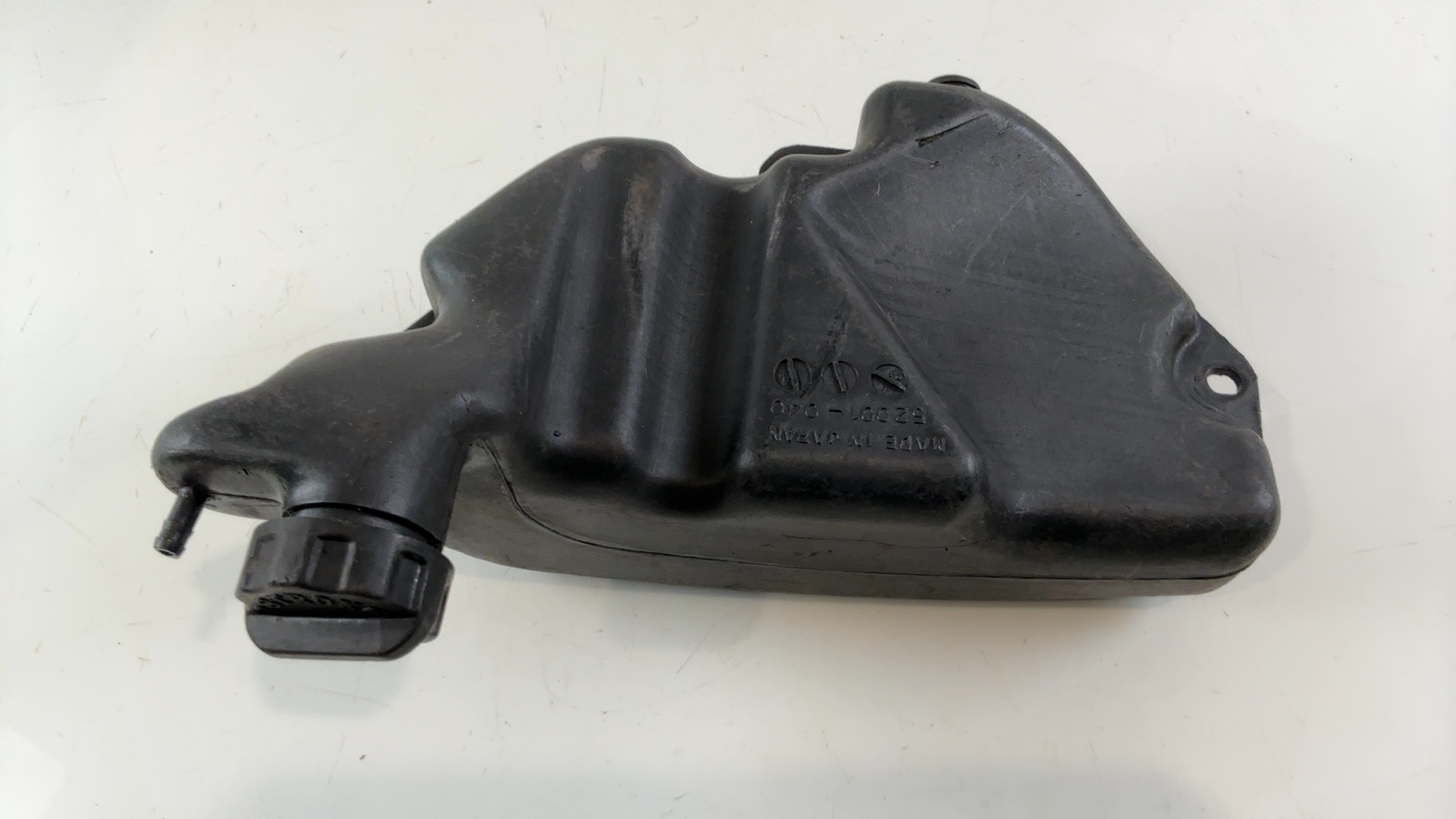 Kawasaki KH250 KH400 250 400 CC 2-Stroke Oil Tank Reservoir 1976-1980 52001-040 - Image 3