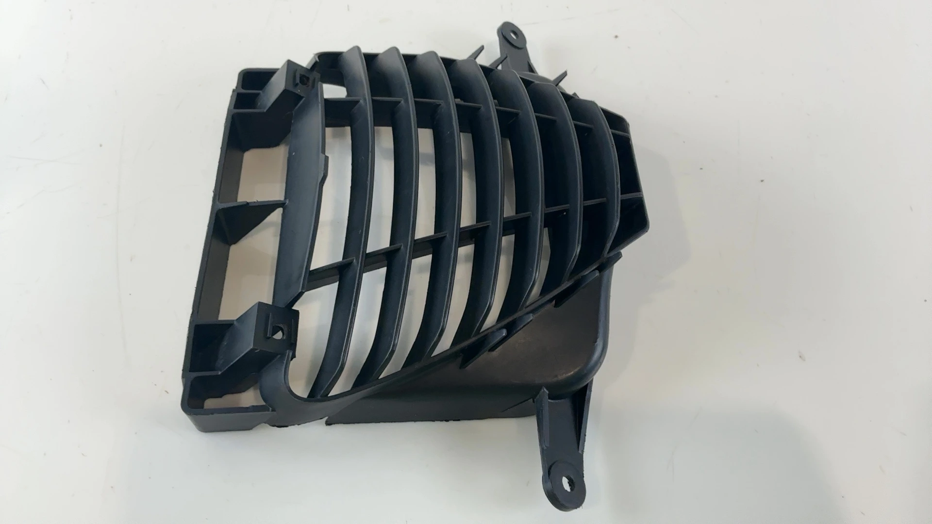 Peugeot Speedfight 1 50 LC Radiator Grille Front 1996 2001 OEM 734272N - Image 5
