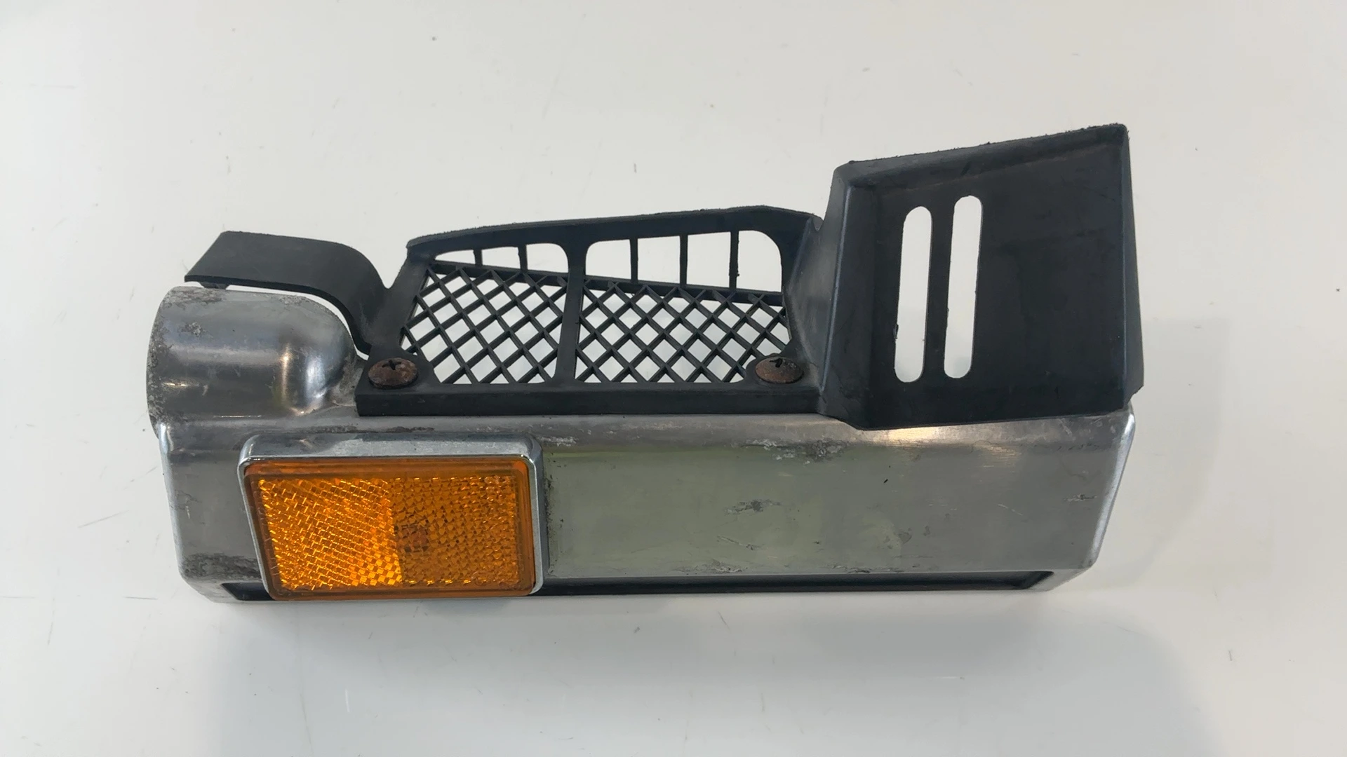 Honda Magna VF750C 750 Left Radiator Side Cover Shroud 1982-83 OEM 19119-MB1-000