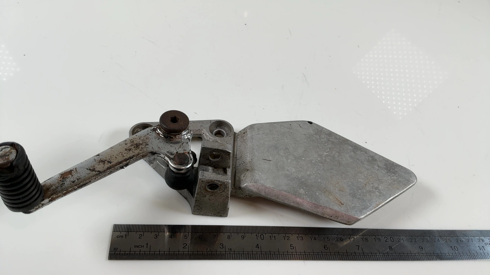 Honda CB-1 CB400F 400cc Front Left Footrest Bracket 1989-1991 OEM 50700-KAF-000 - Image 5