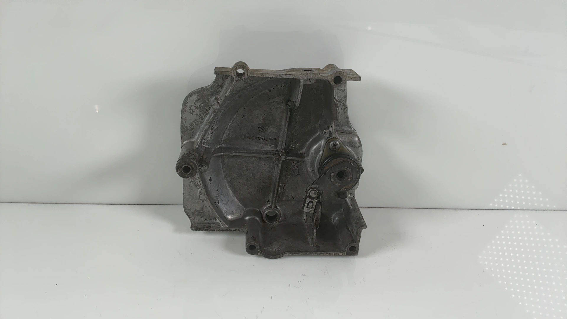Suzuki GS400 GS400X 400cc Front Sprocket Engine Cover 1976-1979 OEM 11300-44820 - Image 2