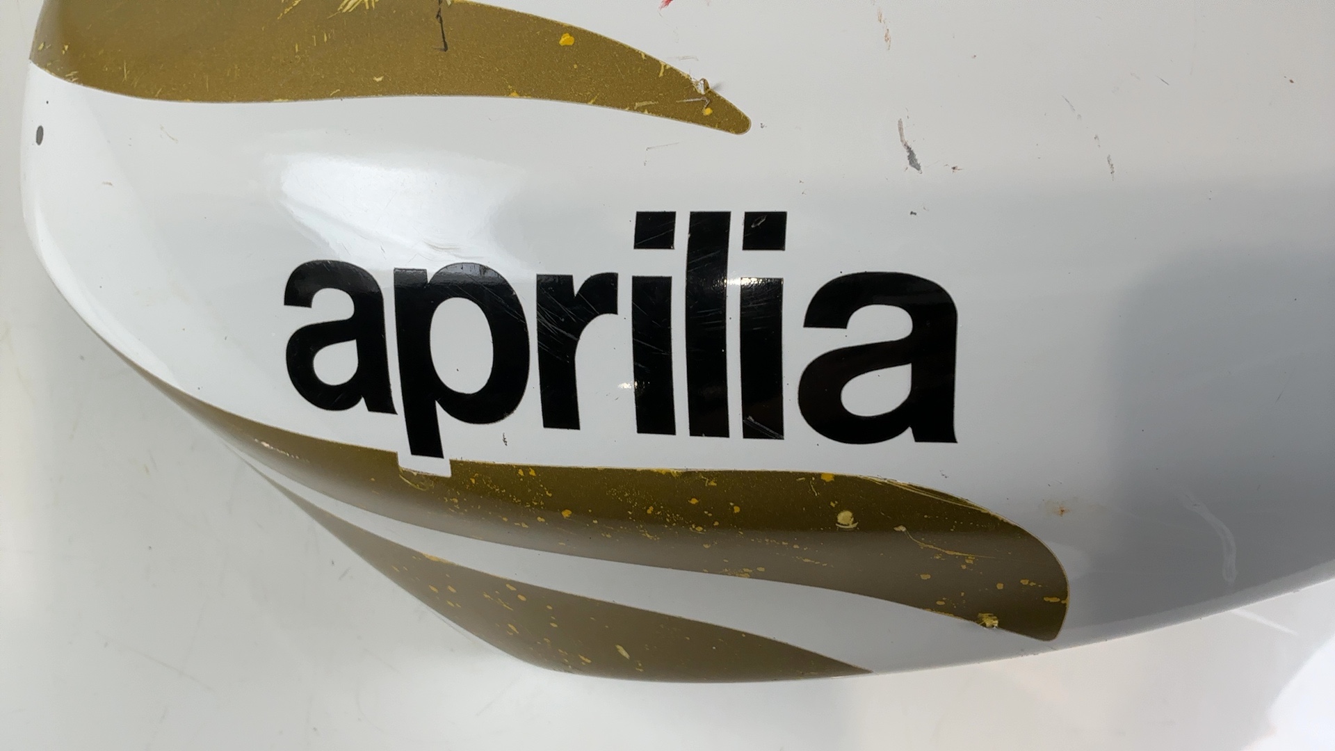 Aprilia RS 50 RS50 50cc Fuel Gas Tank Cover Fairing 1999-2005 OEM 103054 - Image 3