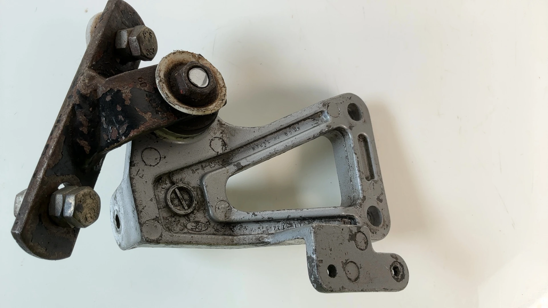 Kawasaki Ninja GPZ600R ZX600A 600cc Rider Footrest Bracket LH 1985-88 35011-1242 - Image 2