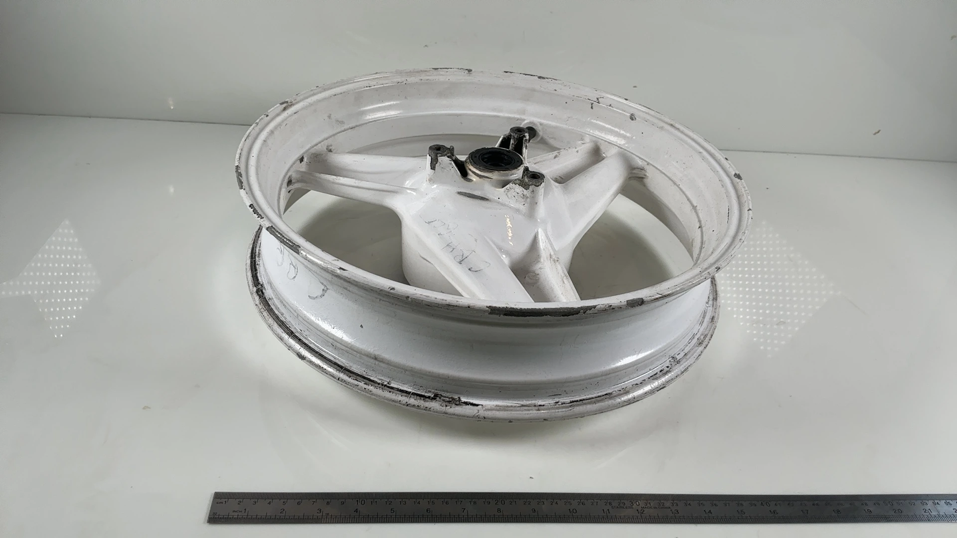 Honda CBR600F PC19 600cc Rear Wheel Rim 1987-1990 OEM 42650-MN4-305ZD - Image 5