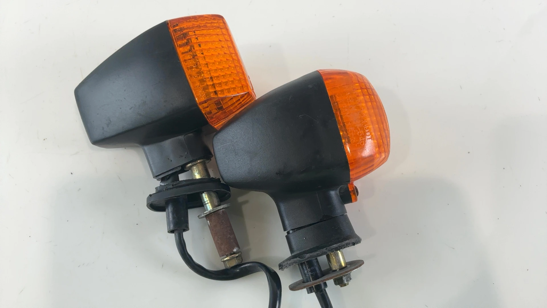 Yamaha YZF R6 YZFR6 600 Rear Turn Indicator Lights 1999 2000 OEM 5MT-83330-10-00 - Image 6