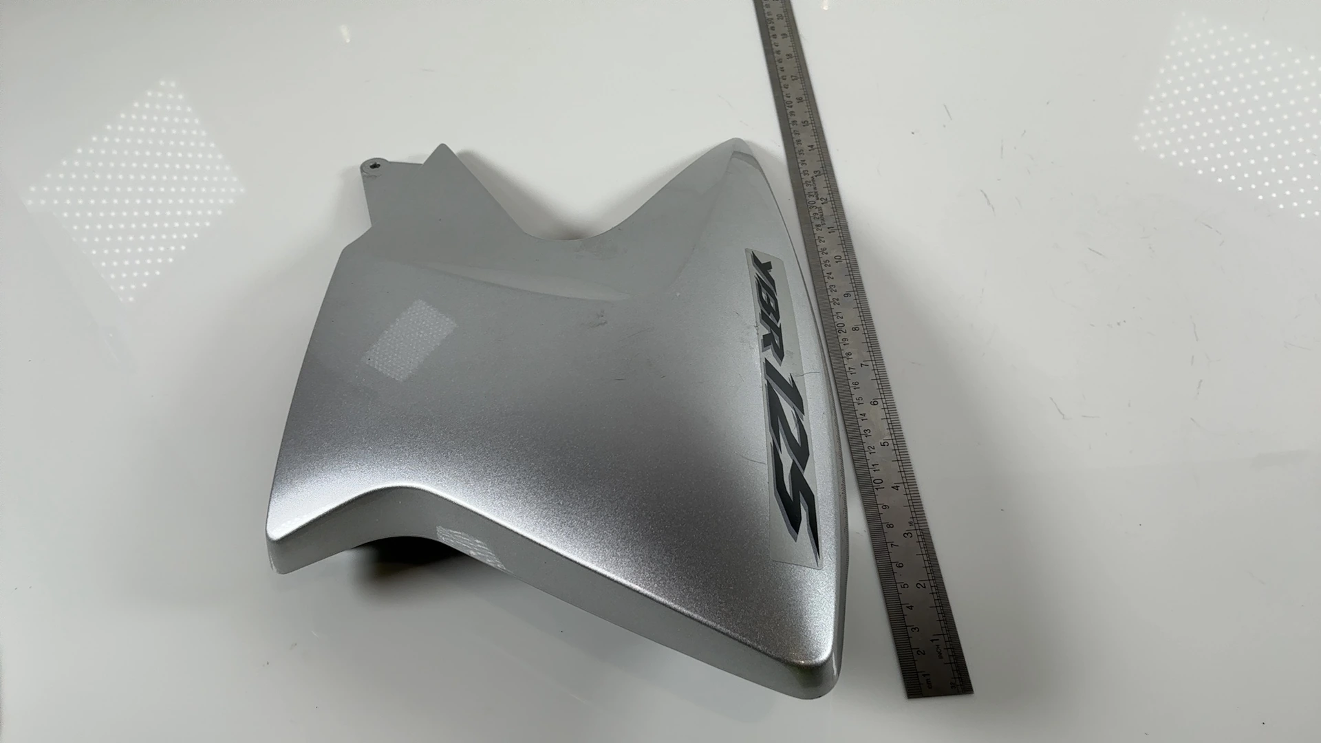 Yamaha YBR 125 51D 125cc Right Front Fuel Tank Cover 2010 2011 51D-W137X-00-P4 - Image 3