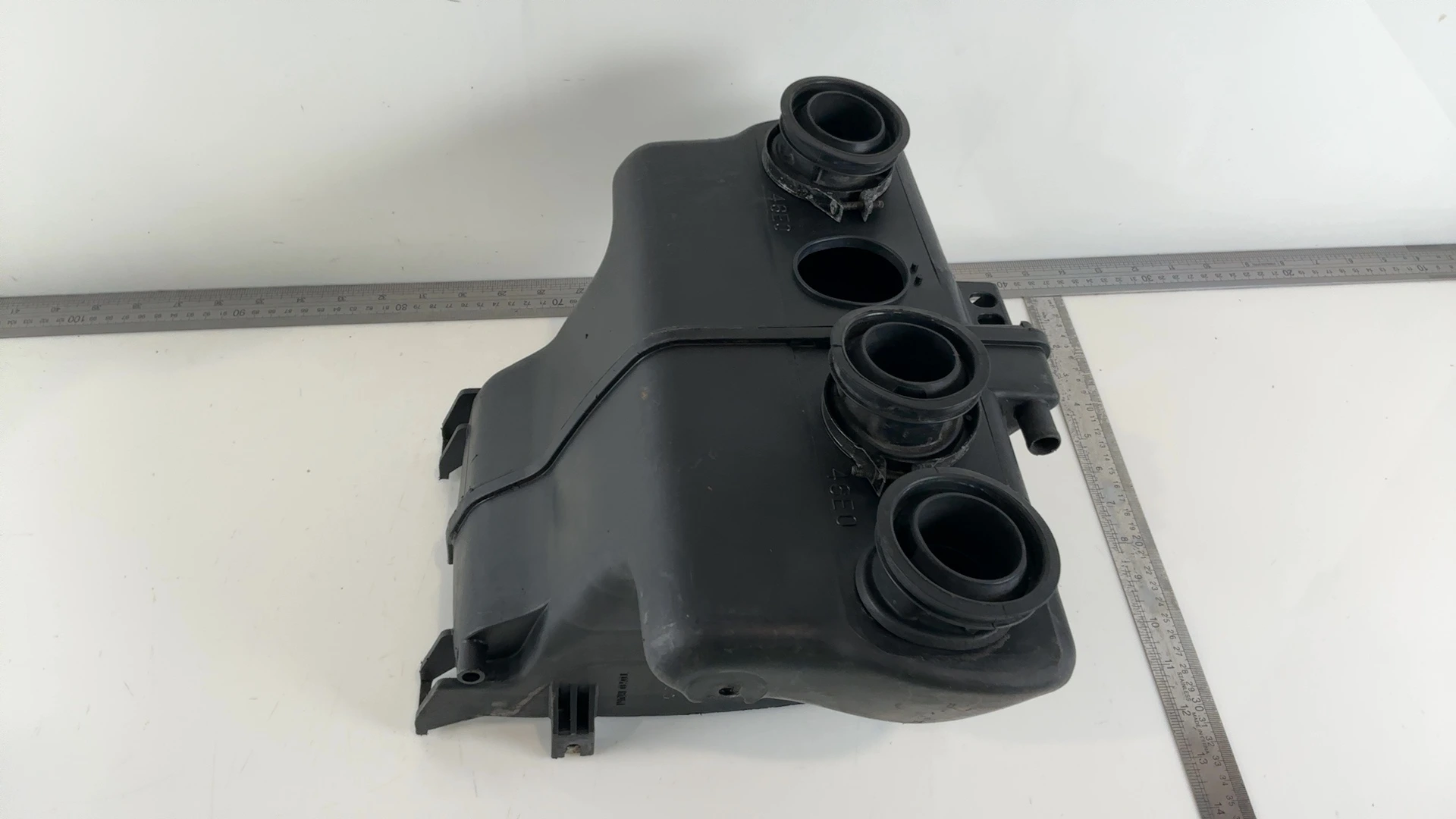 Suzuki GSXR 750 1100 GSX-R750W 750cc Air Box 1992-1995 OEM 13700-46E10 - Image 2