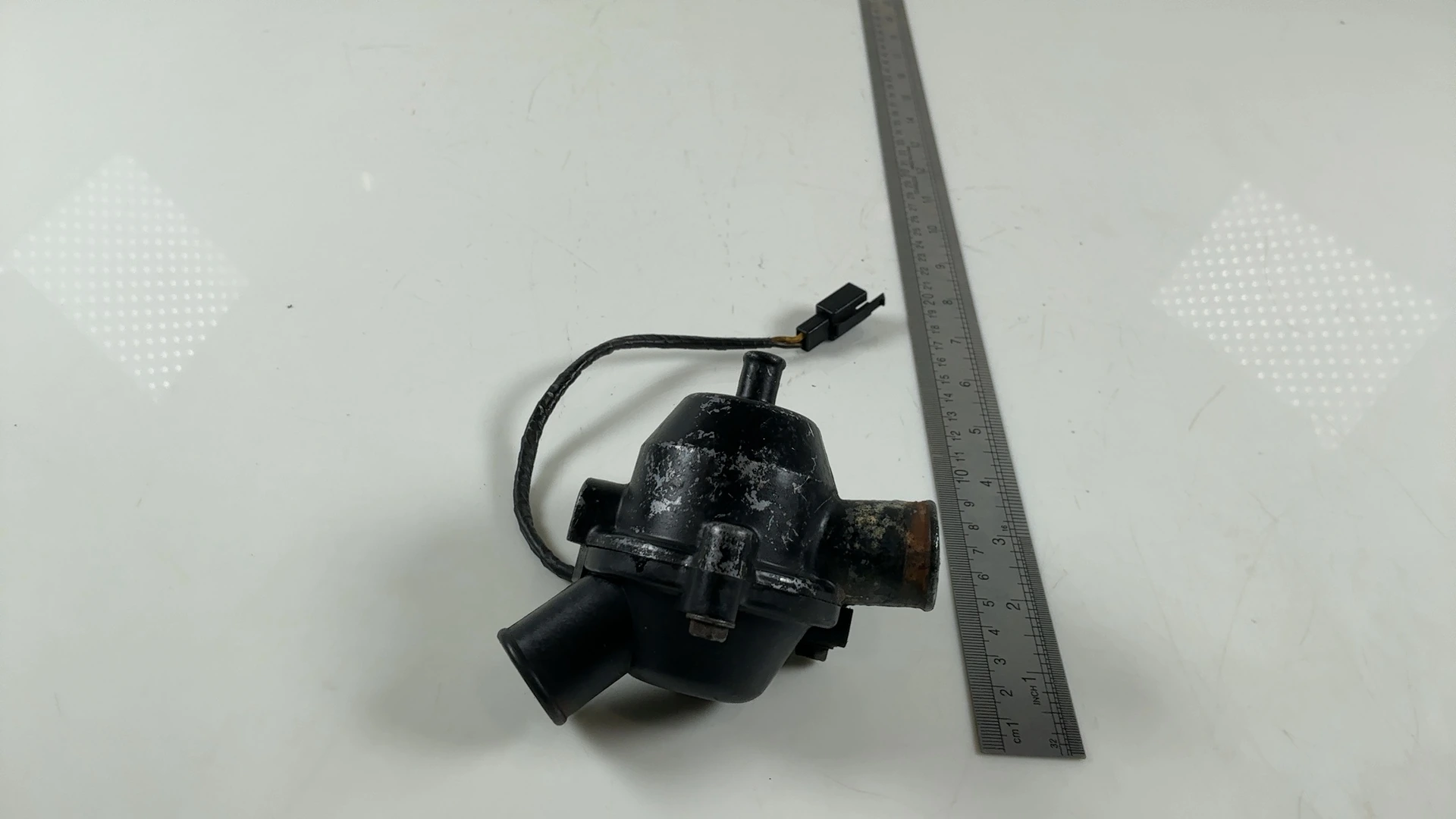 Kawasaki ZXR750L ZX750L 750cc Thermostat Housing 1993-1995 OEM 16160-1191 - Image 3