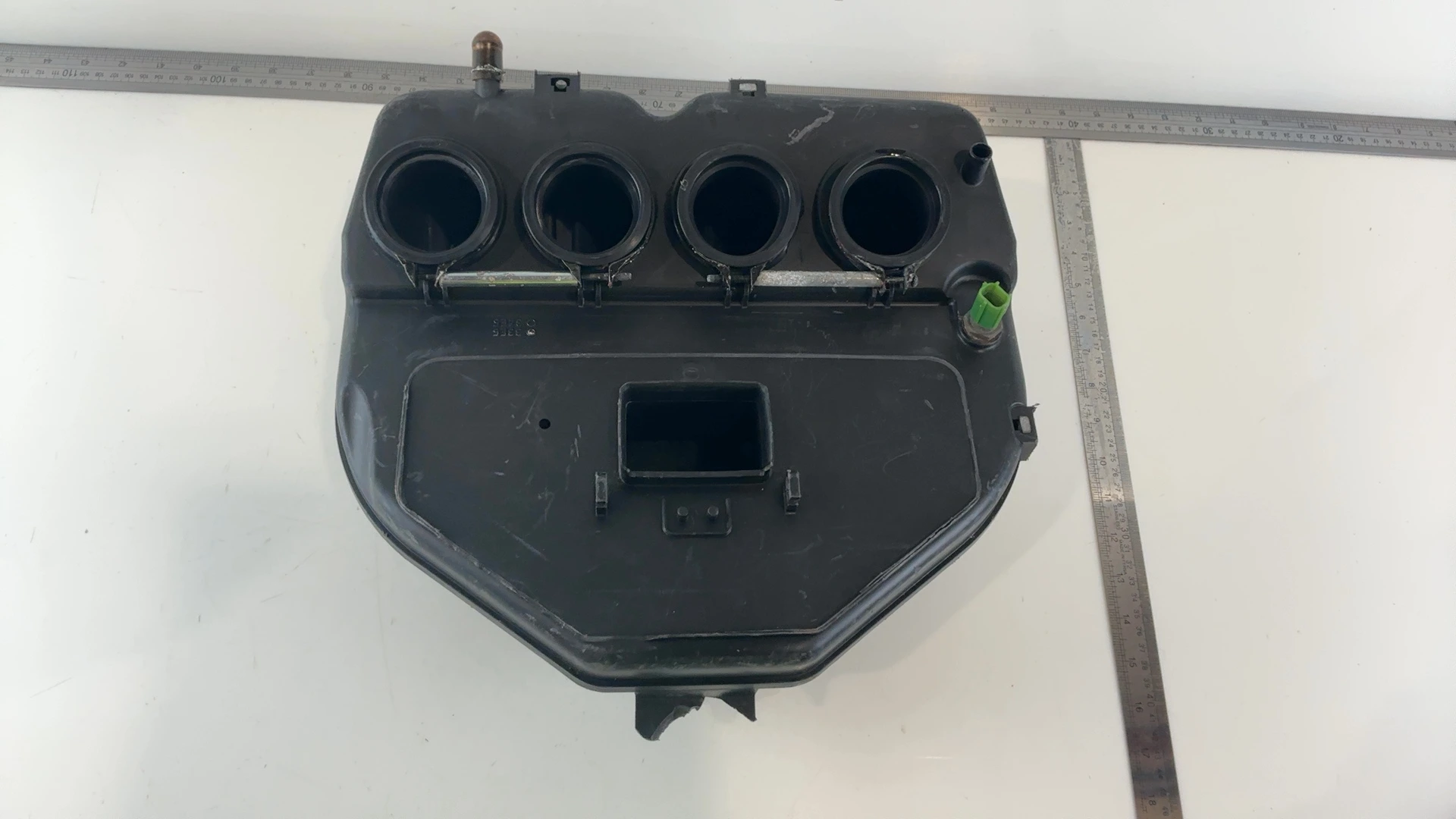 Suzuki GSXR 750 GR7DB 750cc Air Filter Box 1996 1997 OEM 13700-33E00 - Image 3