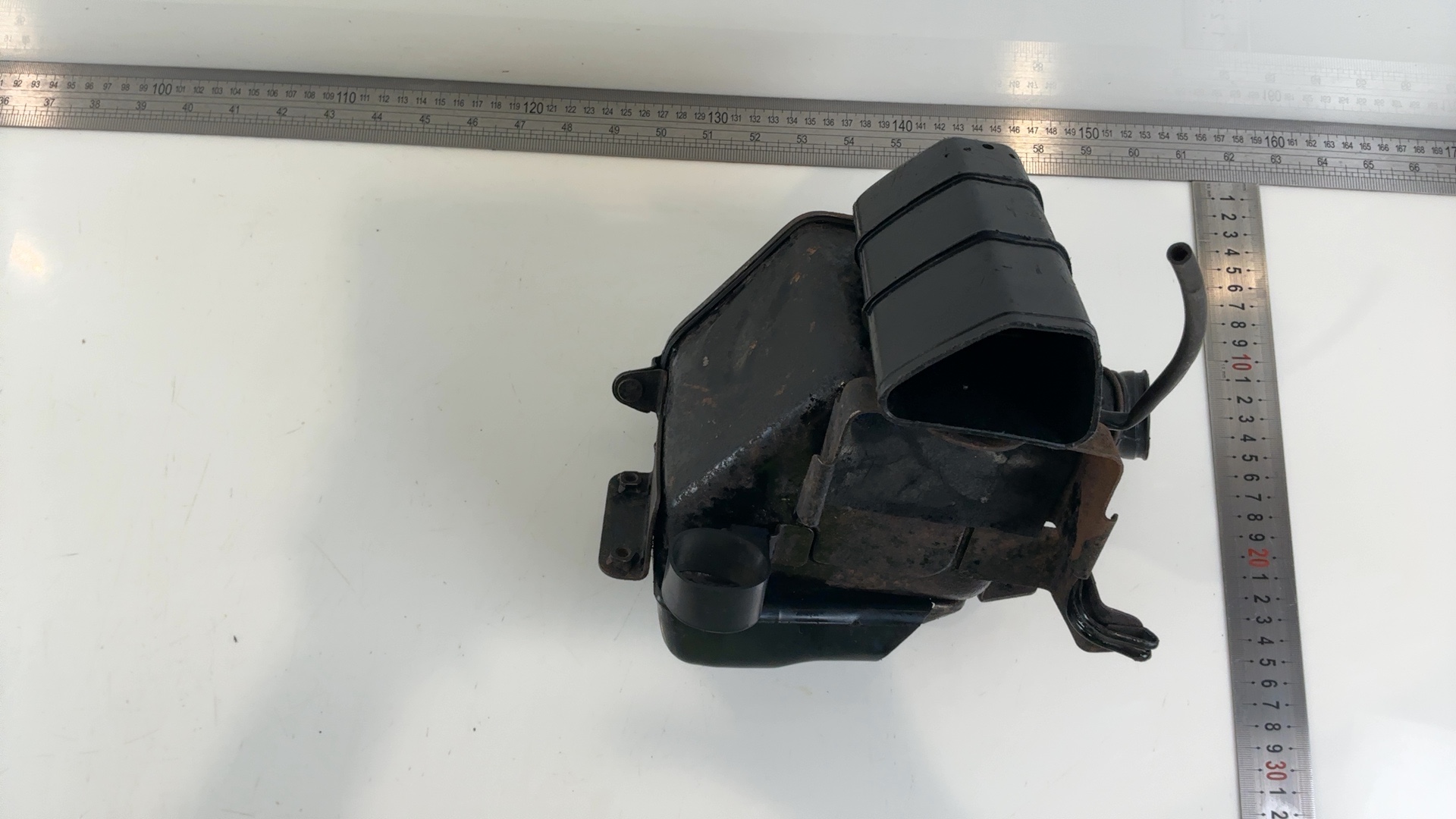 Honda CG125 CG125 125cc Airbox Air Filter Box 1976 1975 OEM 17210-383-000 - Image 3