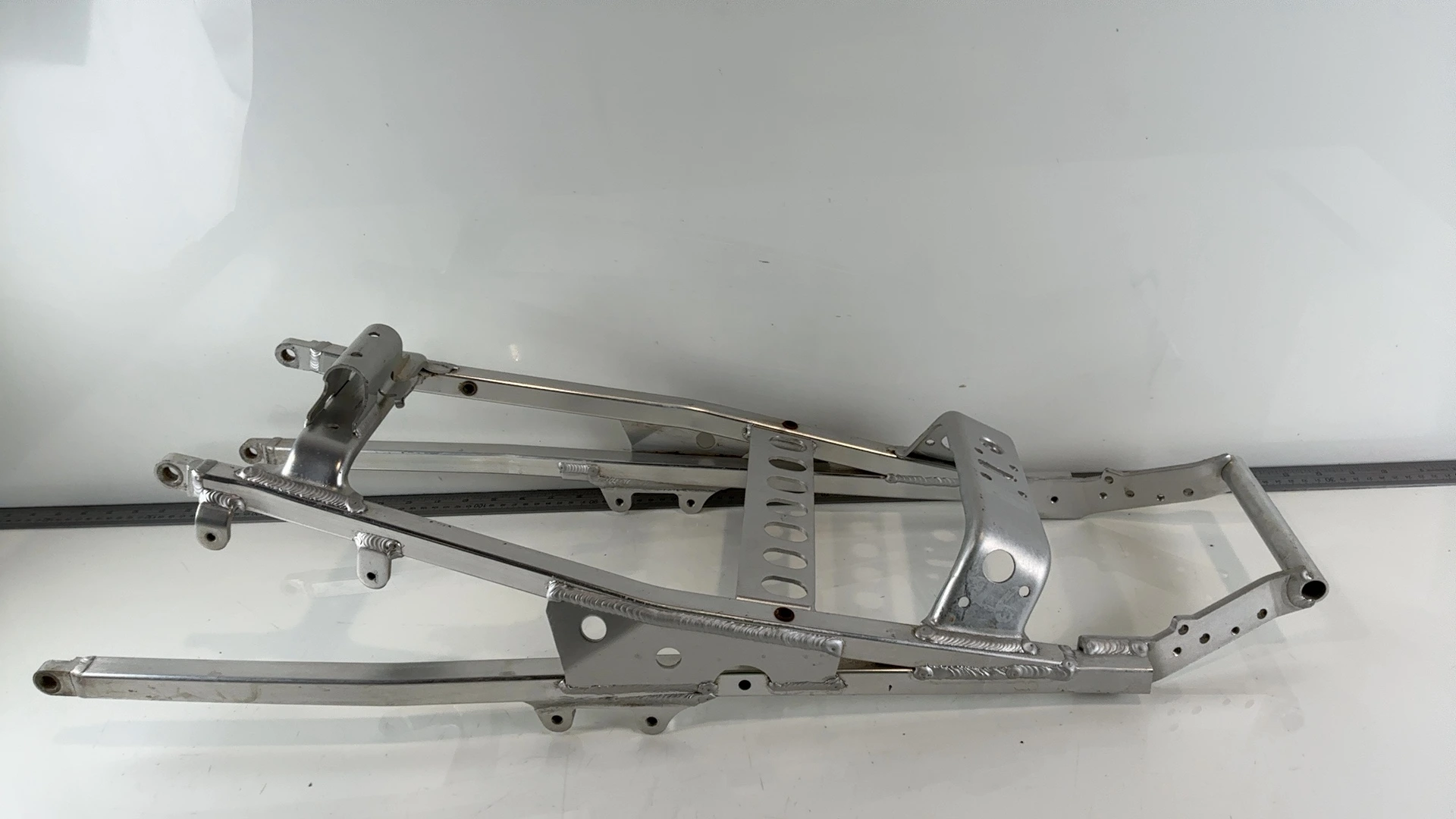 Yamaha YZF R6 YZFR6 600 Rear Subframe 1999-2002 OEM 5EB-21190-01-00 - Image 2