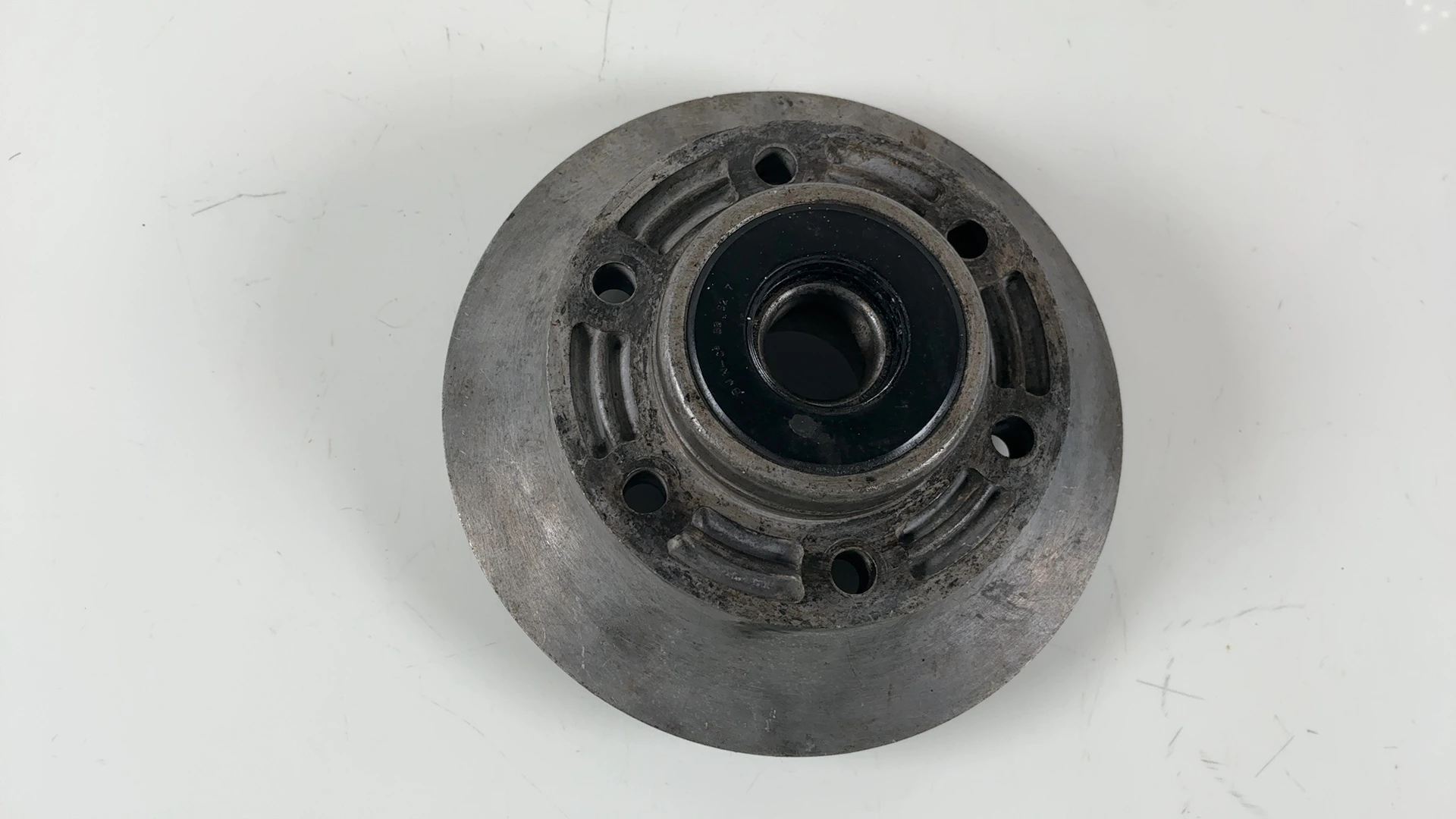 Suzuki GS750 GS 750 750cc Rear Sprocket Hub Carrier 1977-1979 OEM 64611-31000 - Image 2