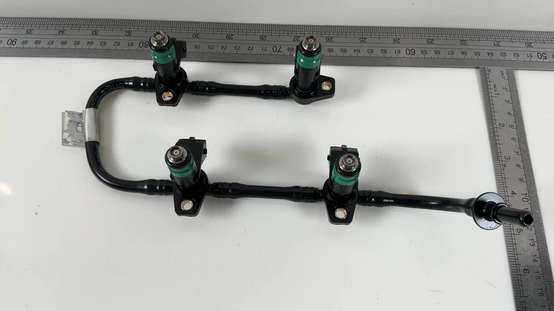 Aprilia Tuono V4 1100 Factory 1100 Upper Fuel Rail Injectors 2021-26 OEM 858807 - Image 3