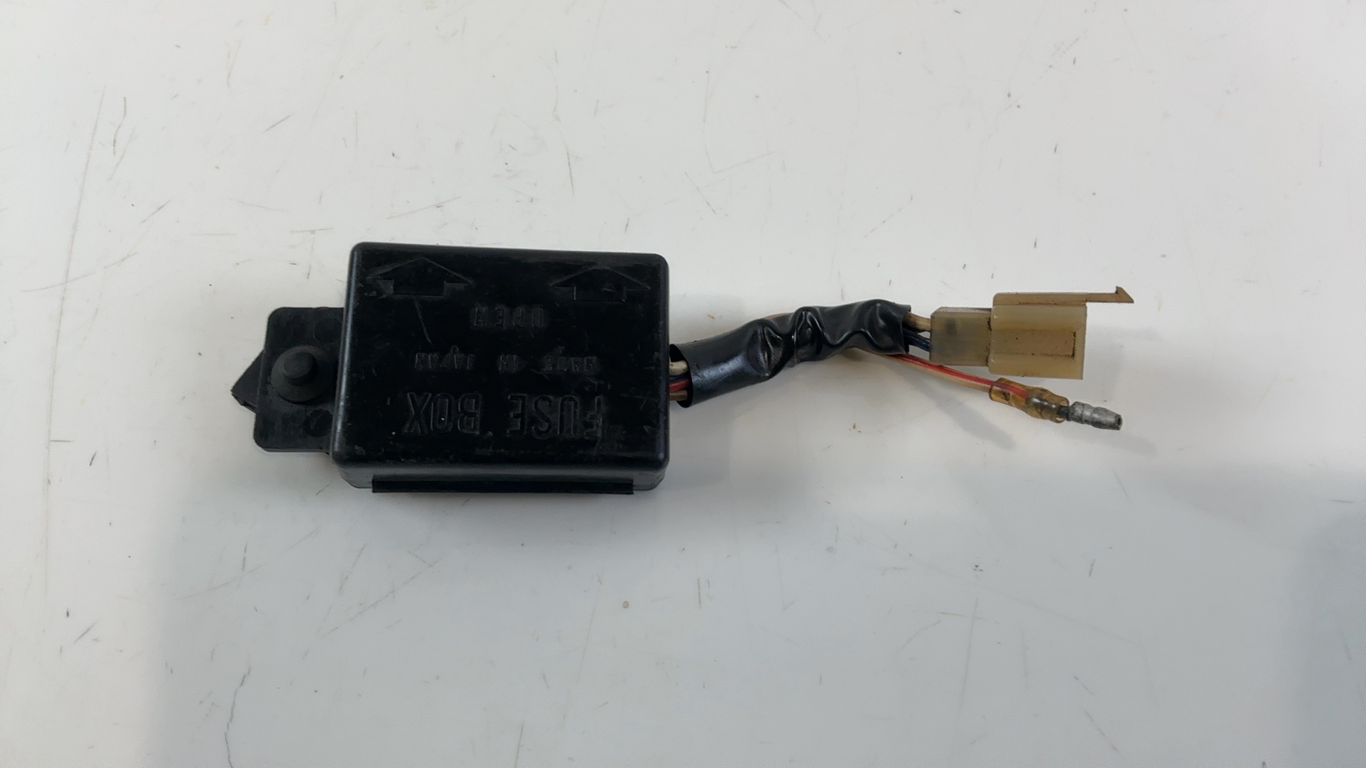 Kawasaki GPz305 EX305-B 305 CC Fuse Box 1989-1994 OEM 26004-017 - Image 1