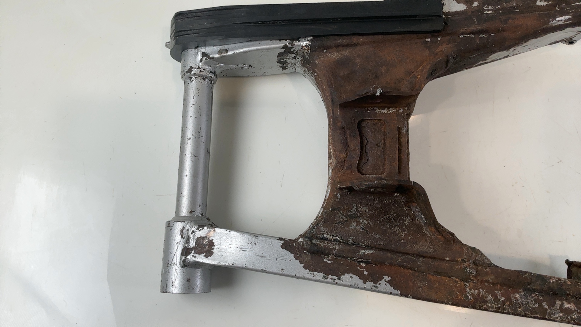 Honda CBR1000F SC21 1000cc Rear Swingarm 1987 1988 OEM 52100-MM5-000 - Image 5