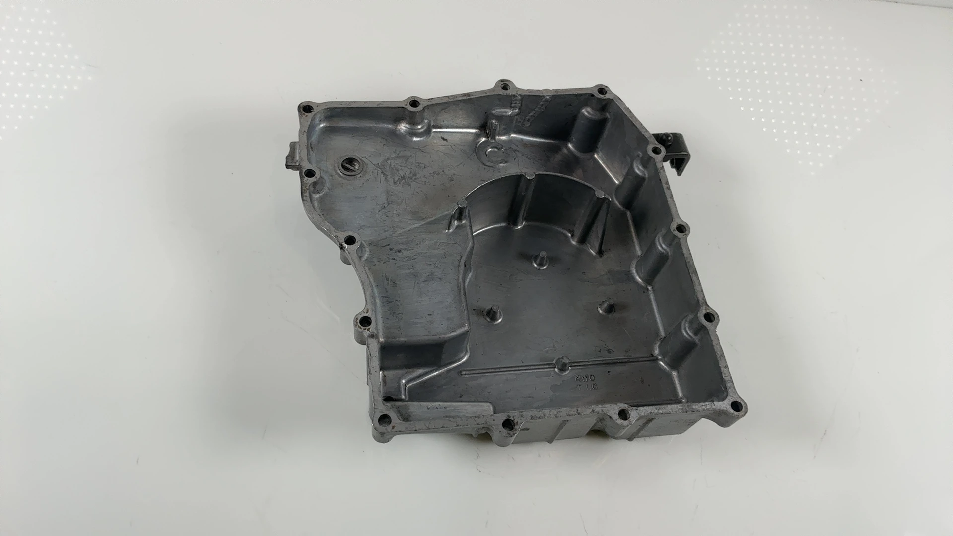 Honda Hornet 919 CB900F 900cc Oil Pan Sump 2002-2007 OEM 11210-MCZ-000 - Image 4