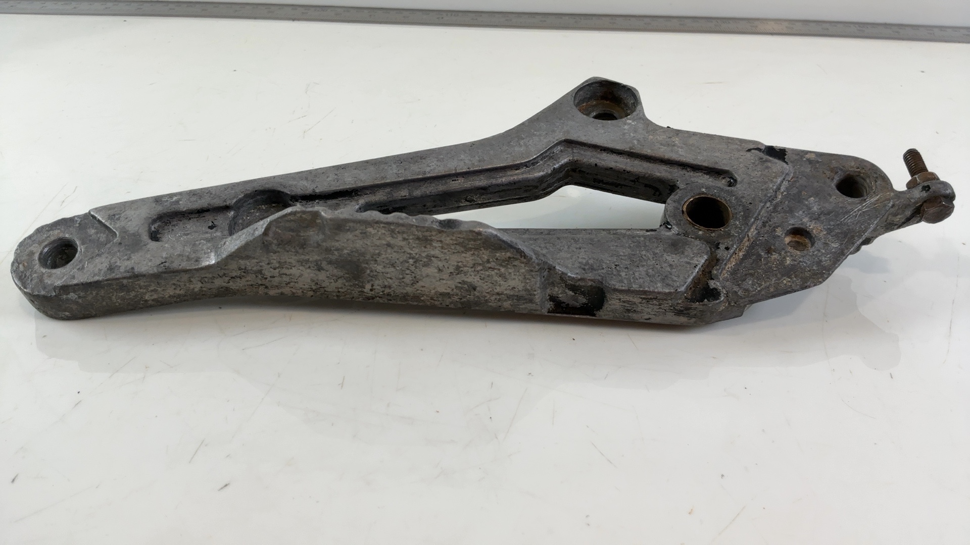 Yamaha RD80LC RD80 30W Right Rear Footrest Peg Bracket 1982-84 OEM 30W-2742L-00 - Image 9