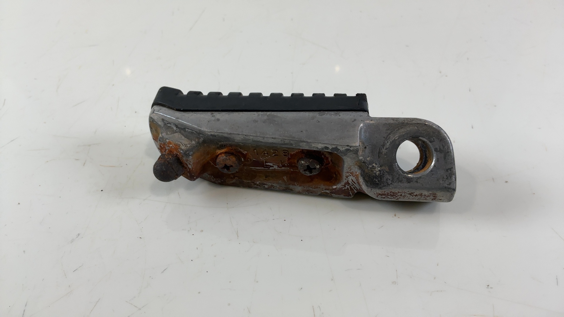 Kawasaki Ninja ZX9R ZX900 900cc Front Left Foot Rest Peg 1999-03 OEM 34028-1428 - Image 2
