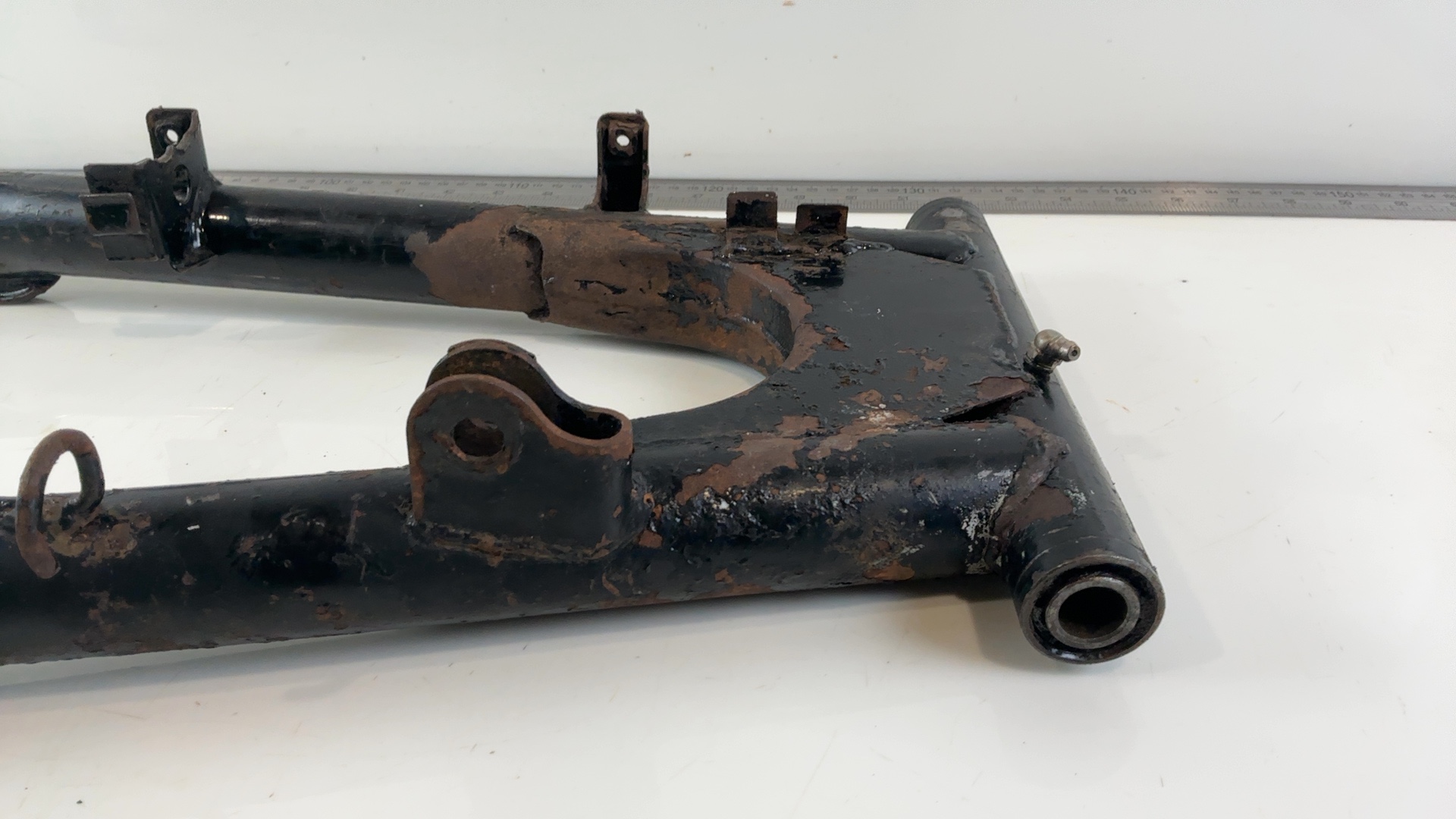 Kawasaki KZ750 LTD E2 750cc Rear Suspension Swingarm 1981 OEM 33001-1095 - Image 5