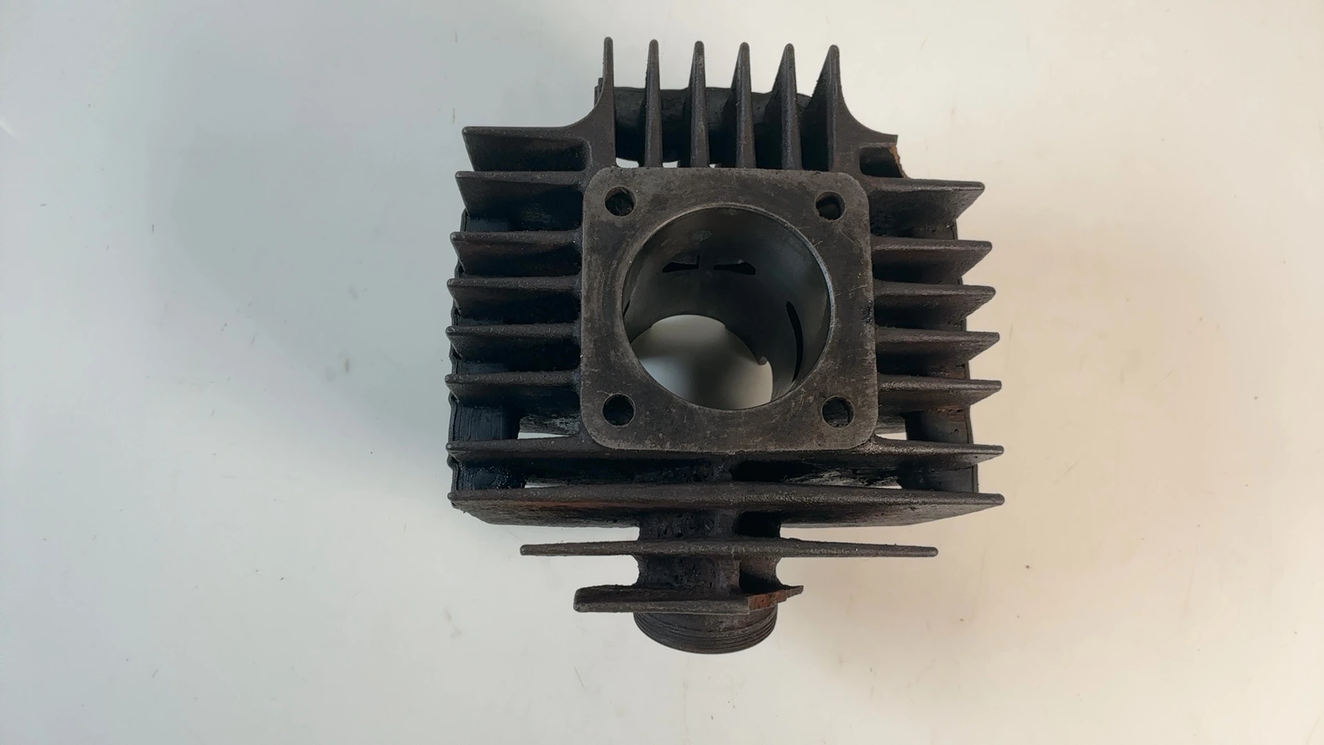 Yamaha YB100 DX100 100cc Cylinder Barrel 1978-1987 OEM 2R4-11311-00-00 - Image 2
