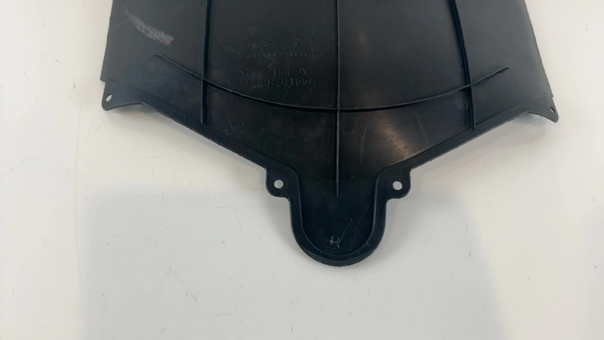 Suzuki GSXR 600 750 1000 Front Under Headlight Cover Trim 2000-03 94419-35F00 - Image 4