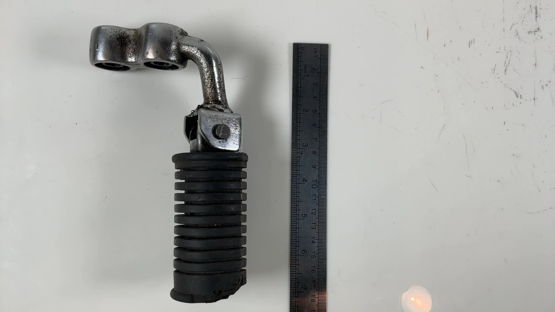 Suzuki GS850 GS850G Right Front Footrest 1979-83 OEM 43510-45110-019 43510-45110 - Image 3