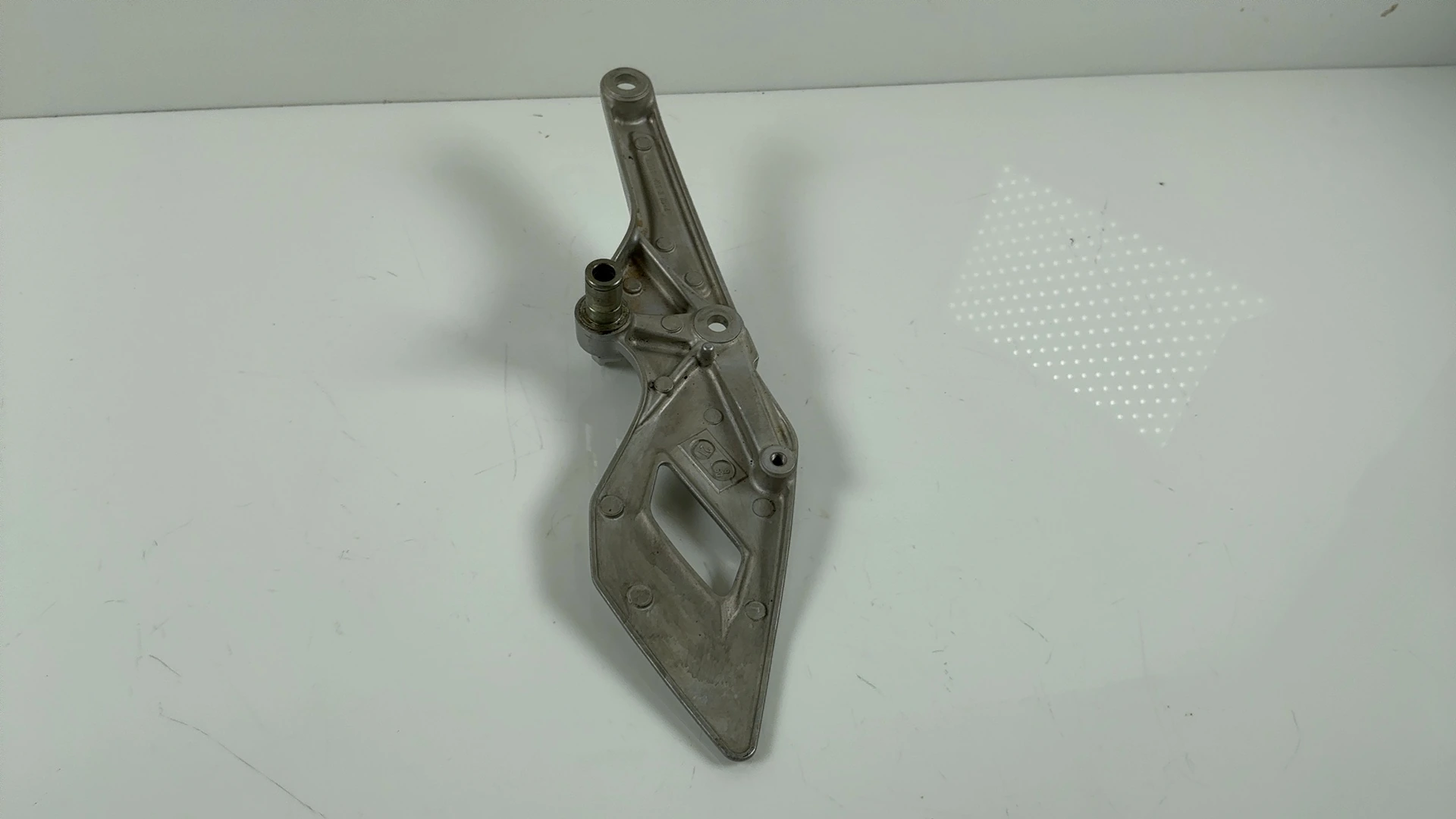 Honda VFR1200F SC63 1200cc Front Right Footrest Bracket 2010-2017 50600-MGE-000 - Image 2