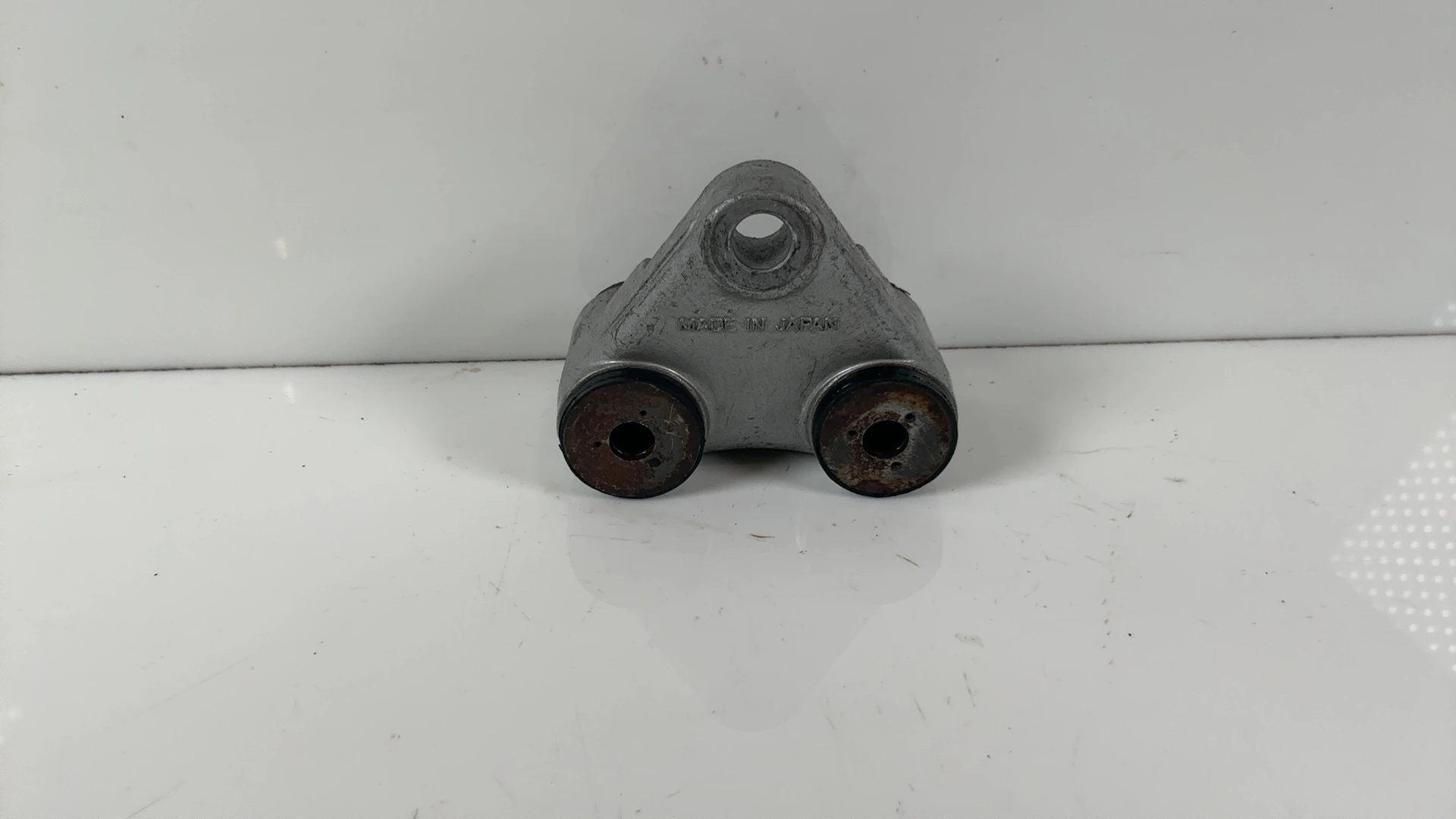 Kawasaki GPZ1000RX ZX1000A 1000cc Engine Mount Bracket 1986-1988 OEM 32029-1397 - Image 2
