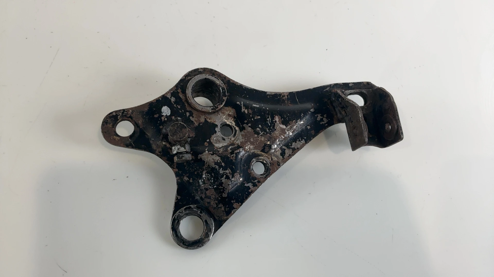 Yamaha RD250 RD350 250 CC Rear Right Footrest Bracket 1973-1975 OEM 360-21446-00