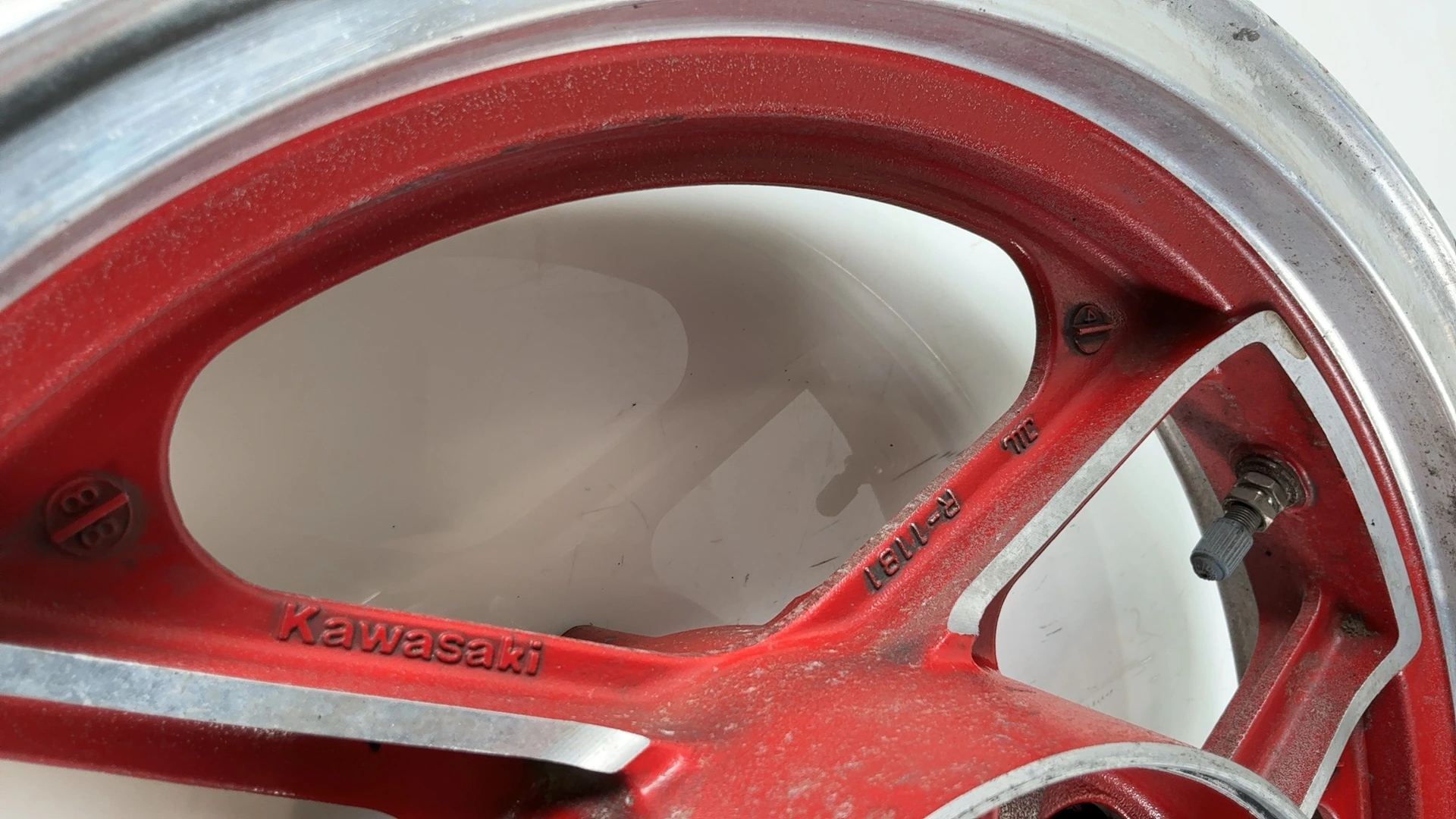 Kawasaki Ninja 600R ZX600C 600cc Rear Wheel Rim 1988-1997 OEM 41073-1323-CW - Image 6