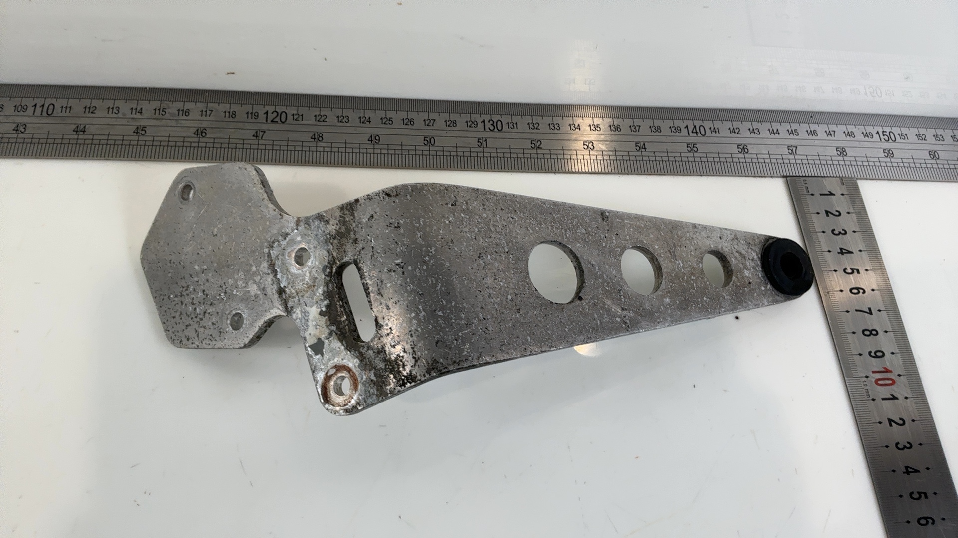 Honda CBR400RR NC29 400 CC Exhaust Hanger Bracket 1990-1994 OEM 18411-MV4-000 - Image 3