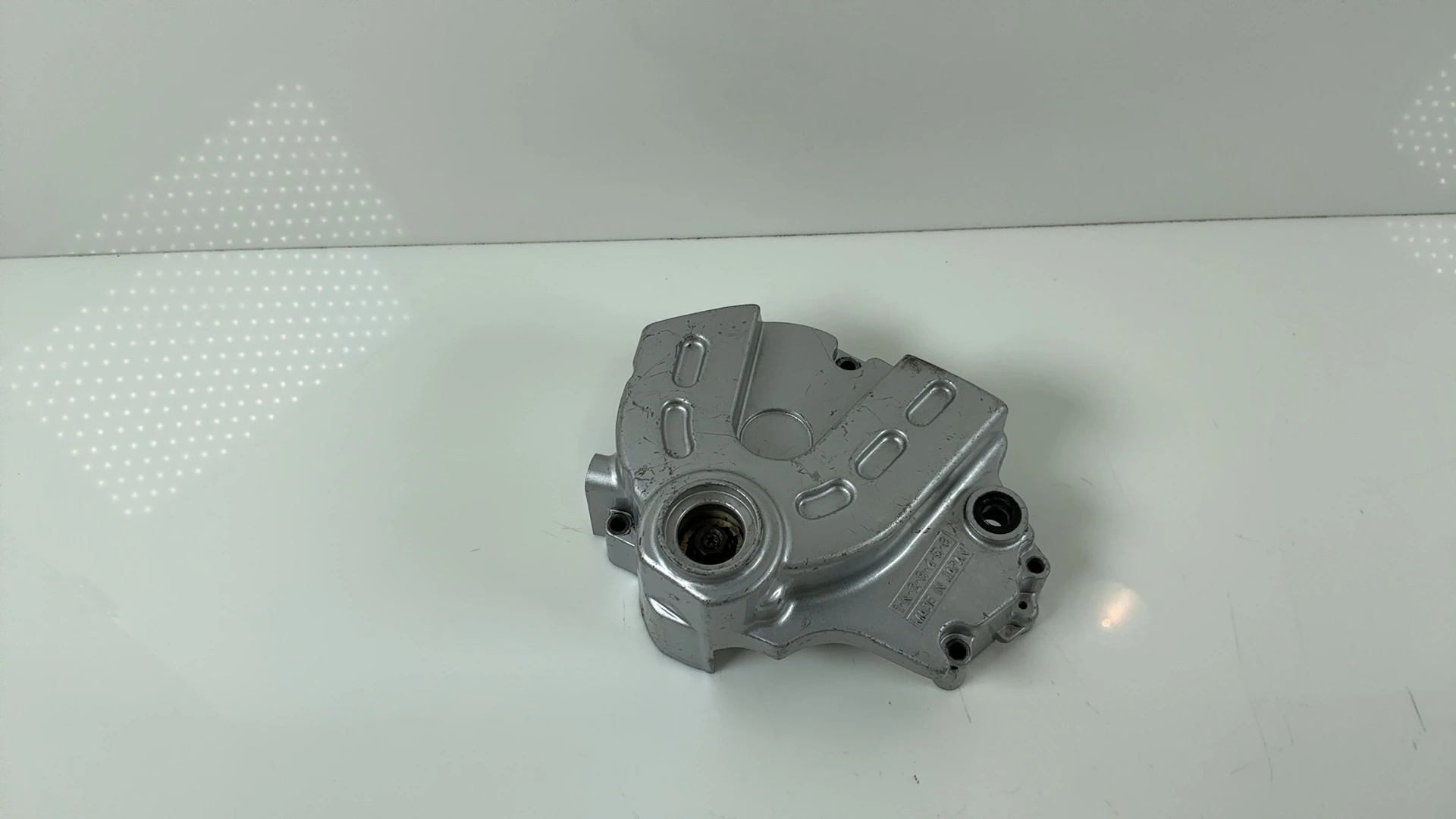 Yamaha FZR600 FZR400 600cc Sprocket Cover 1988-1994 OEM 2TK-15411-01-00 - Image 2