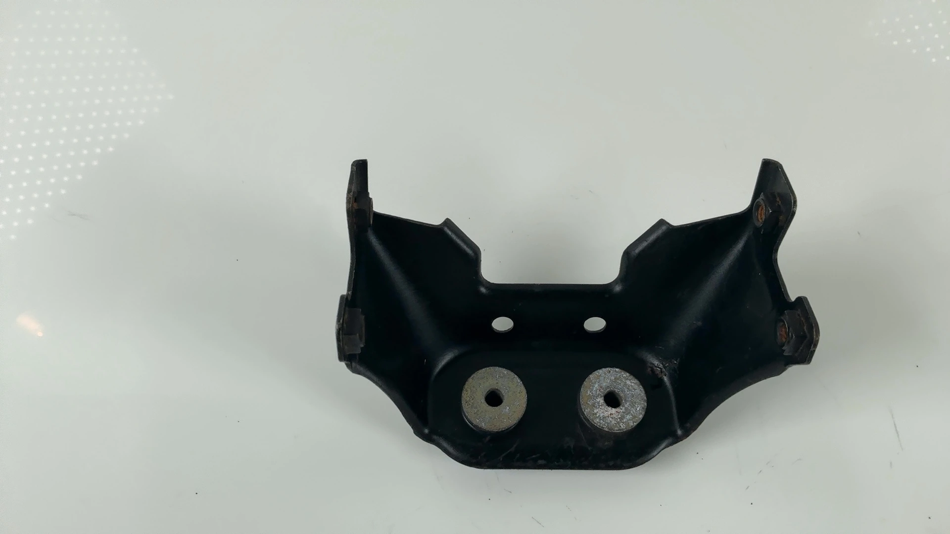 Triumph Trophy T300E 1200 Fuel Tank Mount Bracket 1995 1996 OEM T2070700 - Image 3