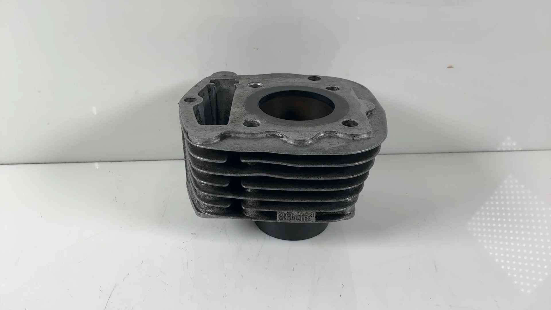Honda CB100 CL100 SL100 XL100 100cc Cylinder Barrel Jug 1970-1977 12100-107-710 - Image 1