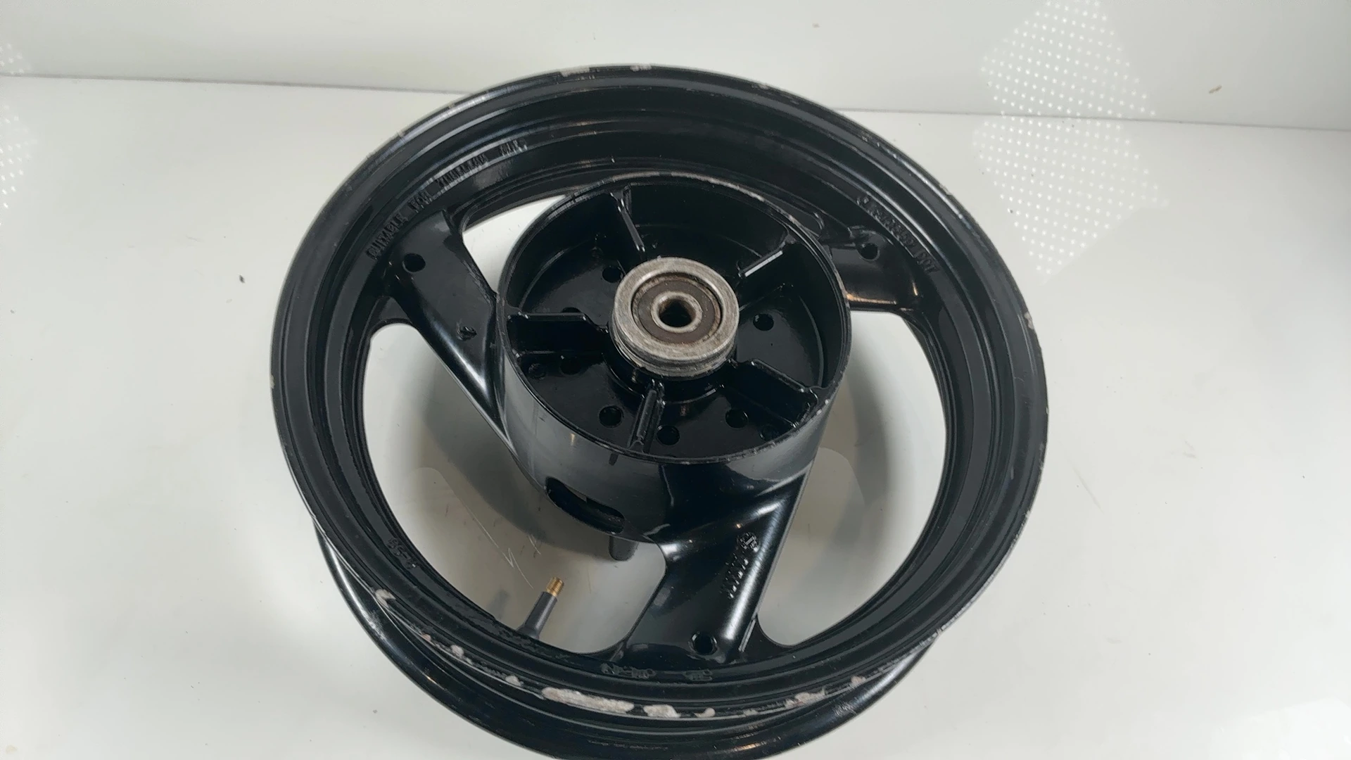 Yamaha FZR1000 Genesis 2GH 1000cc Front Wheel Rim 1987 1988 OEM 2GH-25168-00-UA - Image 10
