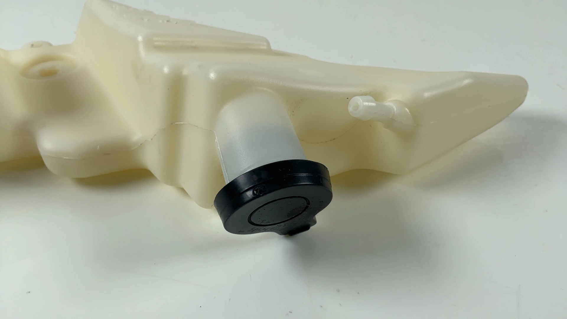 Aprilia Tuono V4 RSV4 Factory 1100 Coolant Reservoir Tank 2021-2026 OEM 2B008085 - Image 4
