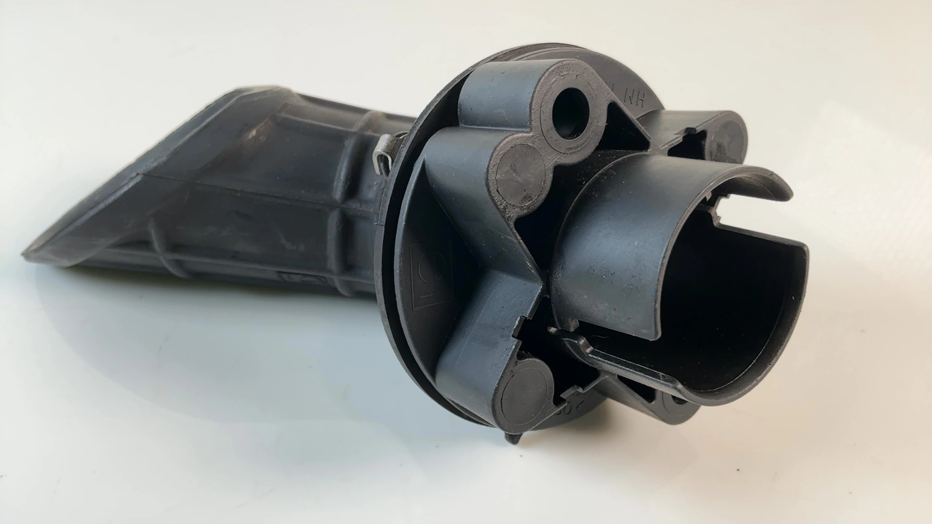 Honda ST1300 Pan European 1300 Air Intake Cleaner Duct 2002-14 OEM 17223-MCS-G00 - Image 4