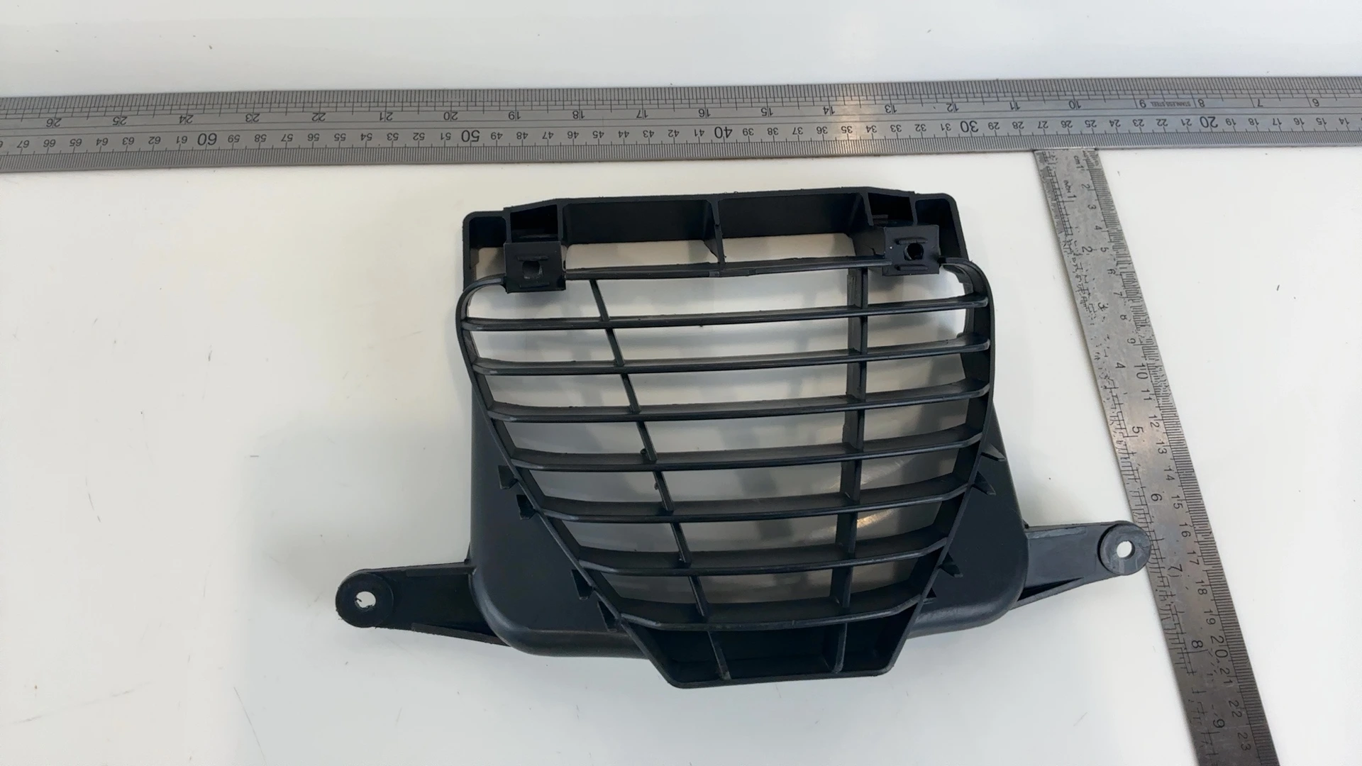 Peugeot Speedfight 1 50 LC Radiator Grille Front 1996 2001 OEM 734272N - Image 3