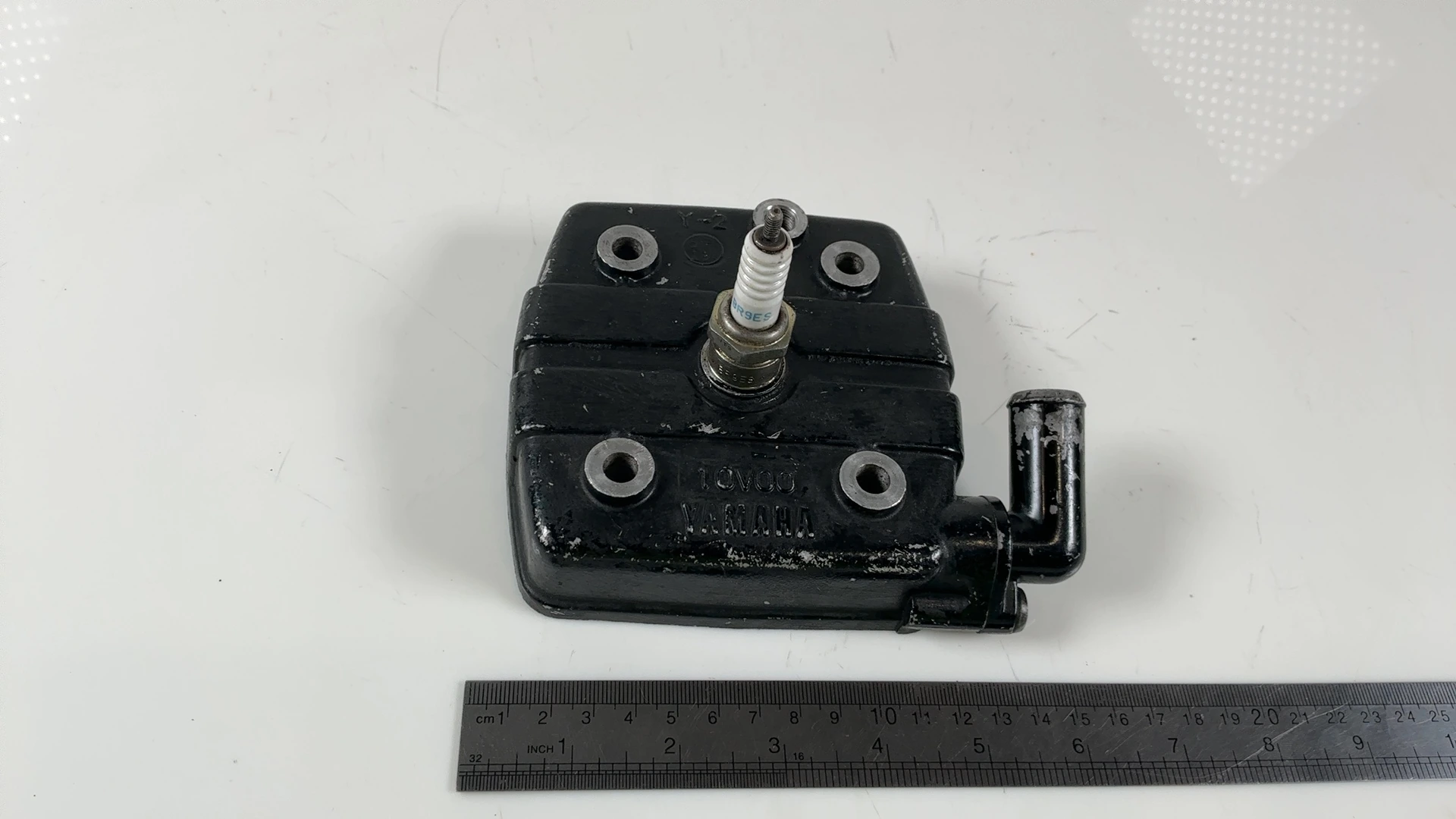 Yamaha DT125LC 10V 125cc Cylinder Head 1982-1985 OEM 10V-11111-00-00 - Image 5