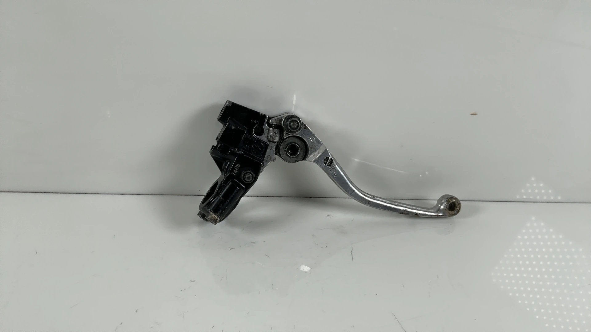 Triumph Sprint ST 1050 1050cc Clutch Lever Assembly 2005-2011 OEMT 2046527