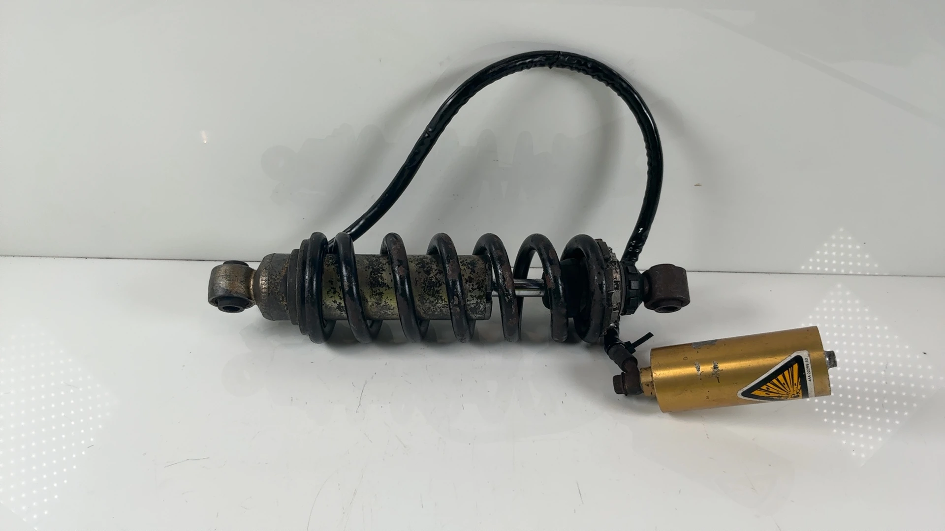 Yamaha XTZ Ténéré 3YF 660cc Rear Shock Absorber 1991-1993 OEM 3YF-W2210-00-33