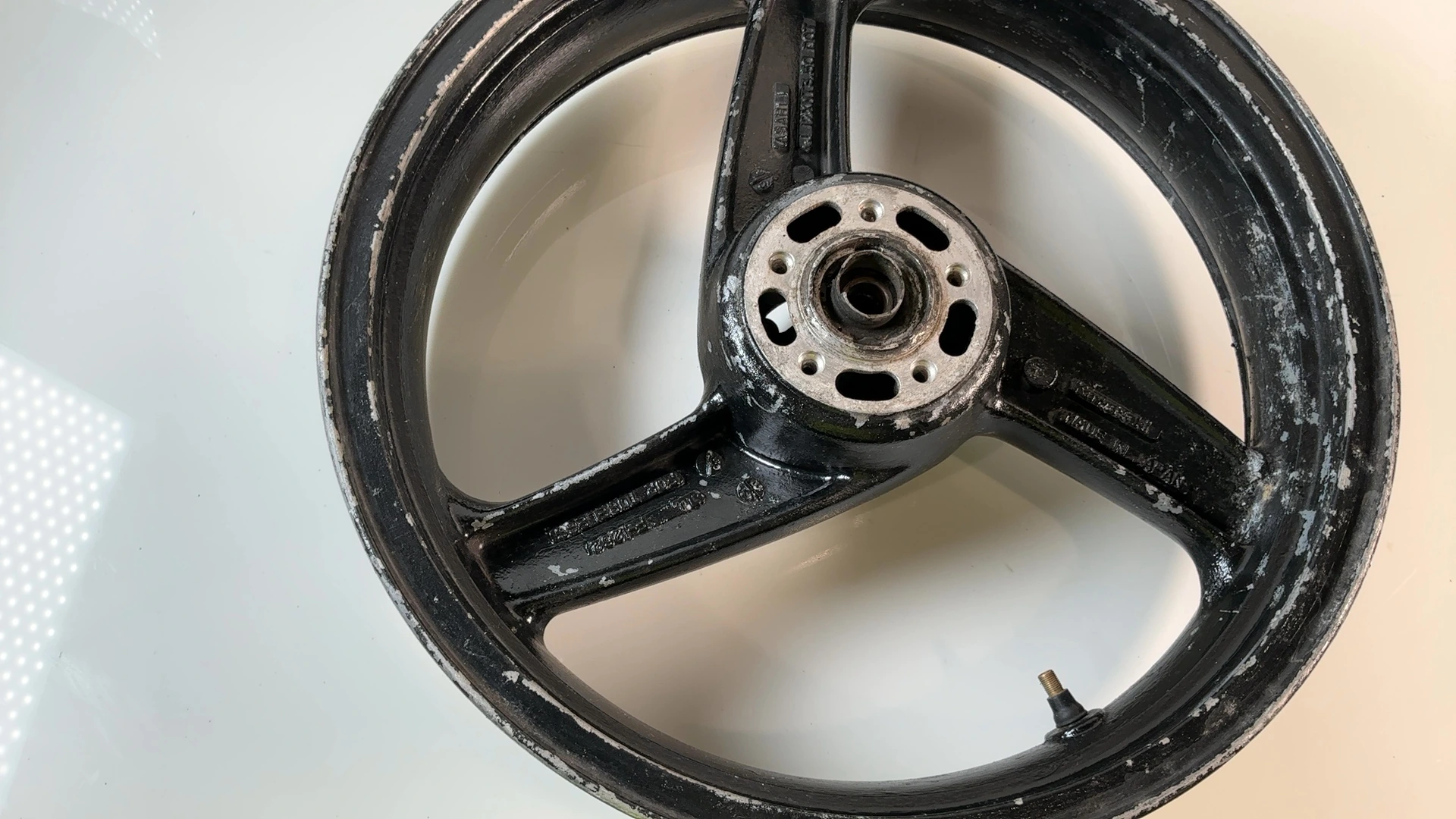 Kawasaki ZZR600 ZZR400 GPZ1100 Front Wheel Rim 17x3.50 1990-2007 OEM 41073-1467 - Image 2