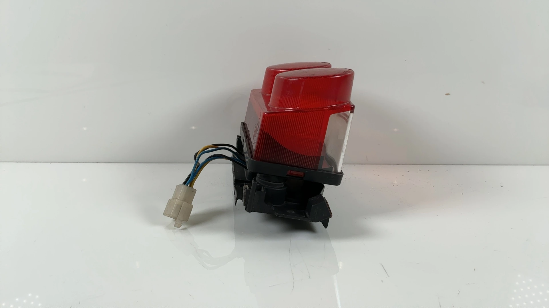 Yamaha SX Viper 700cc Rear Brake Light 2002-2004 OEM 4XV-84540-00-00 - Image 4