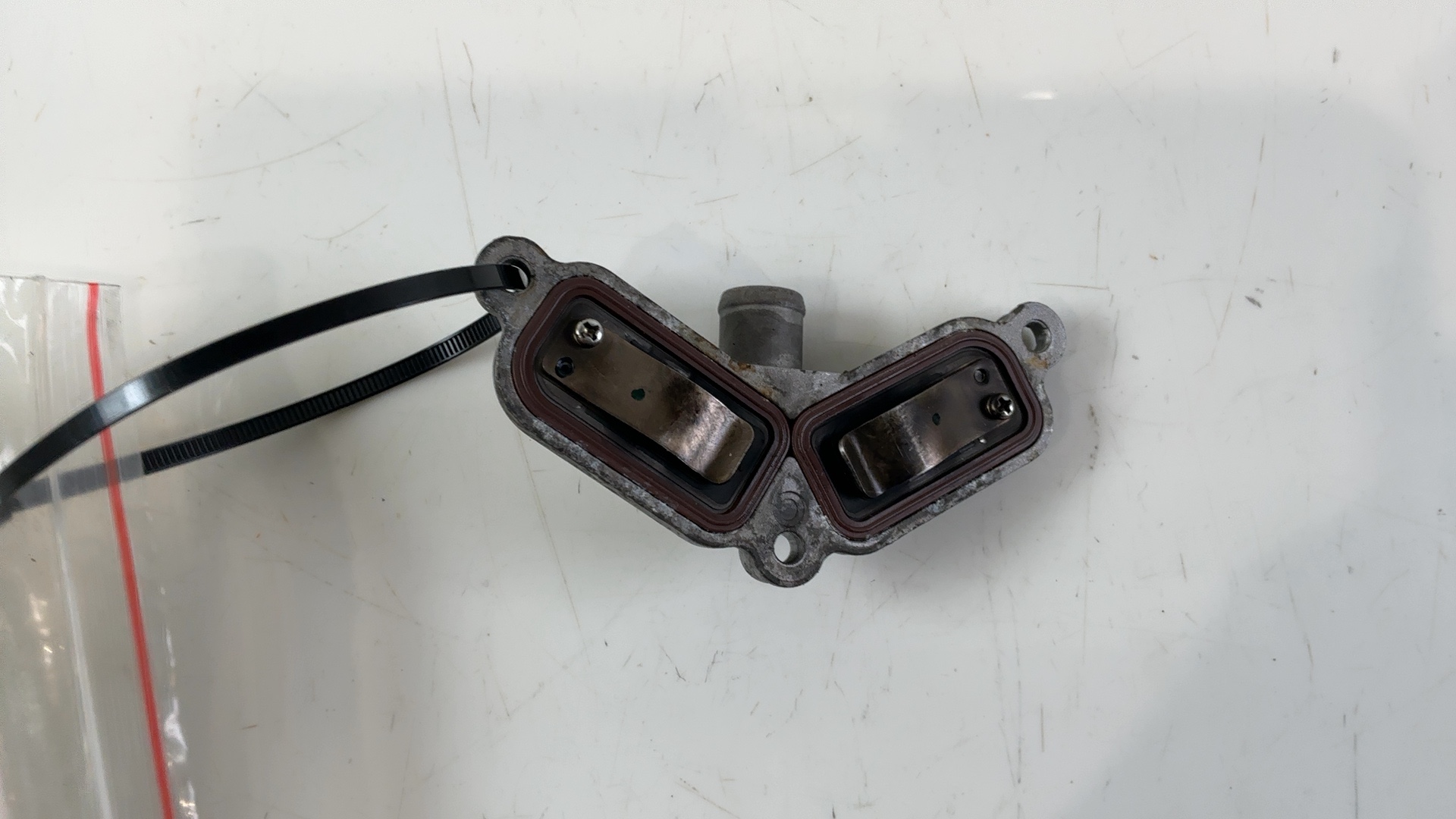 Aprilia Tuono V4 RSV4 1100 Reed Valve Breather Cover 2009-2026 OEM 857044 - Image 2