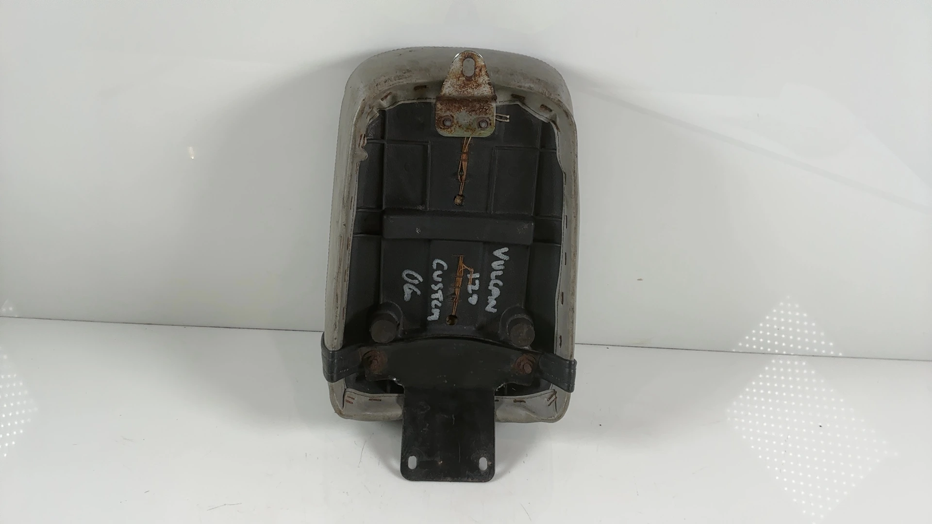 Kawasaki Vulcan Custom VN125 125cc Rear Passenger Seat 2005-06 OEM 53001-1979-MA - Image 2
