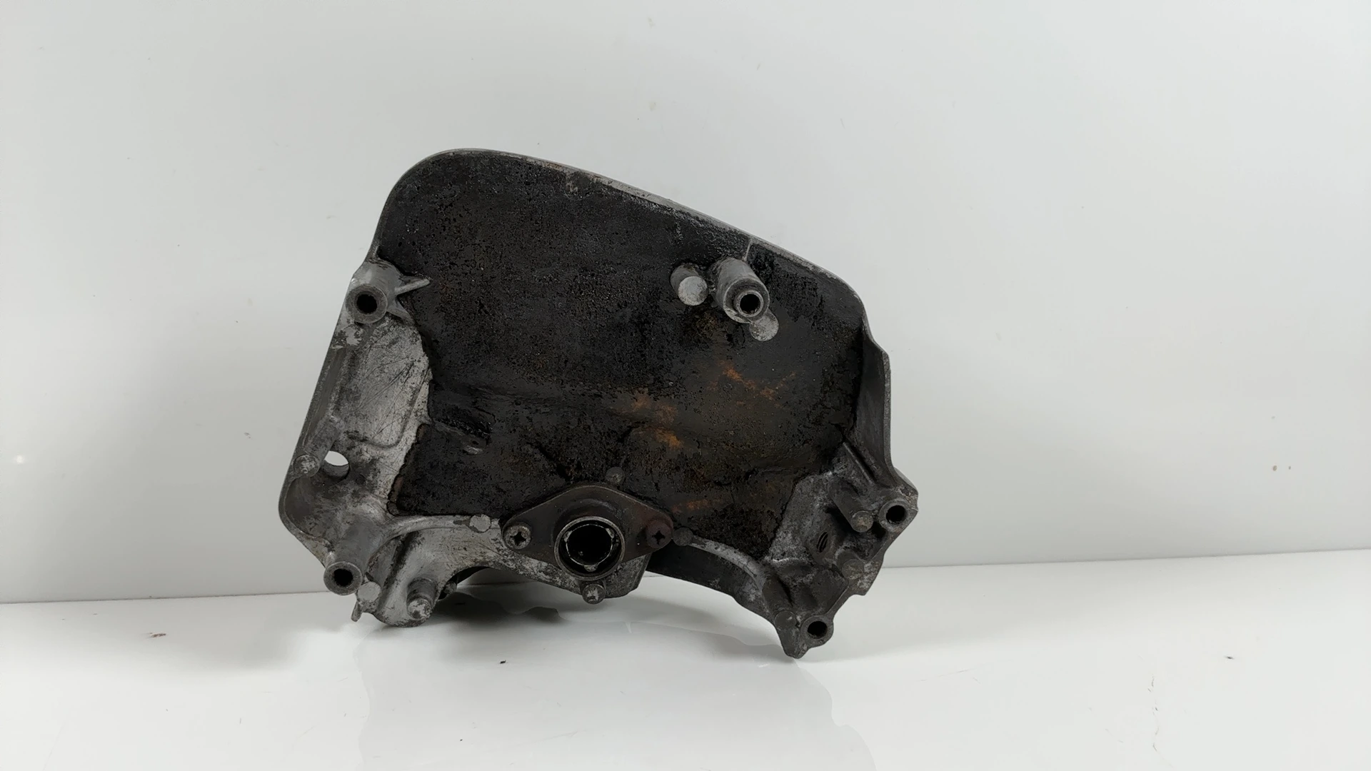 Suzuki GSX 750 GSX750E 750cc Sprocket Cover 1983-1987 OEM 11360-31301 - Image 3